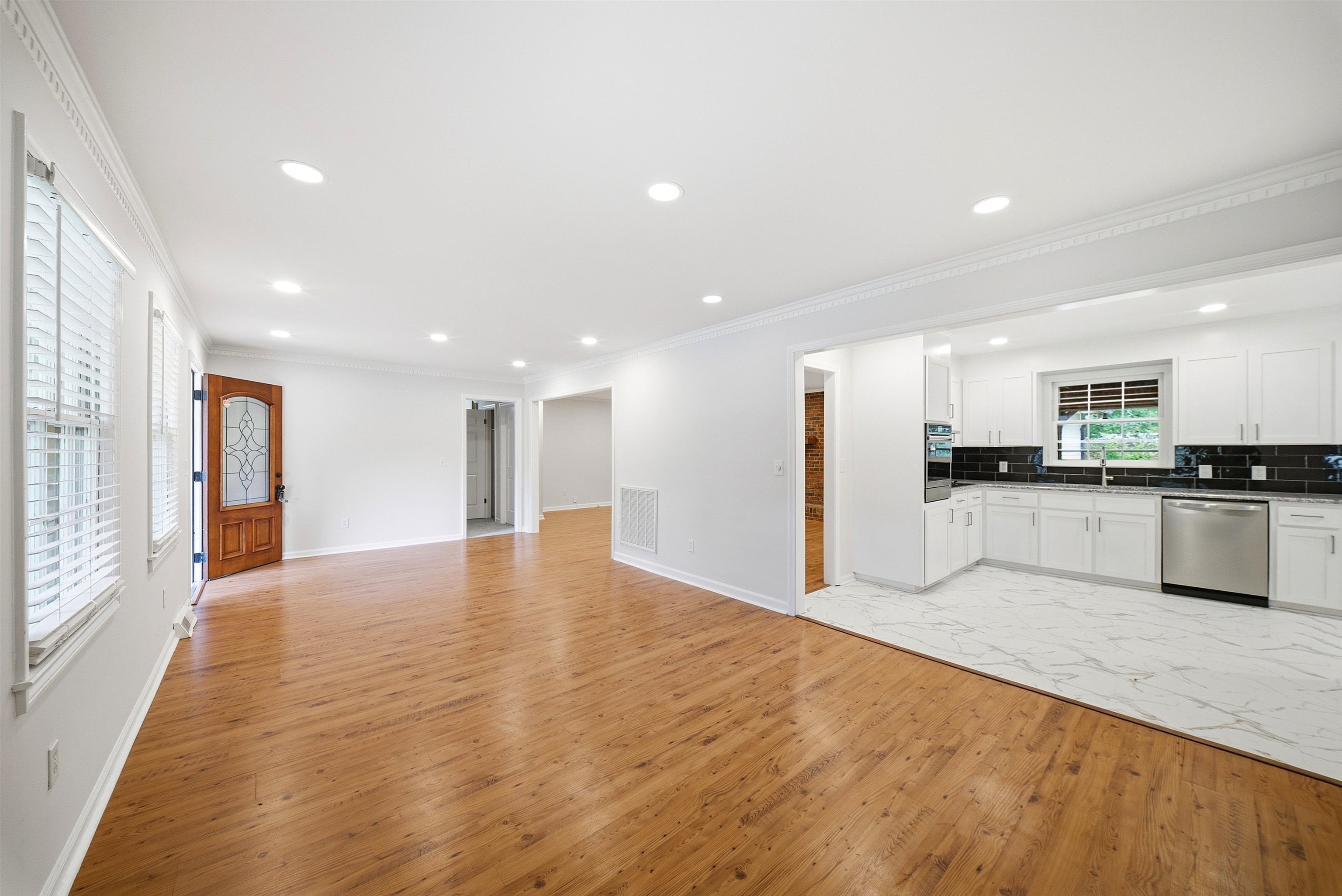 14 Heathwood Circle Property Photo 4