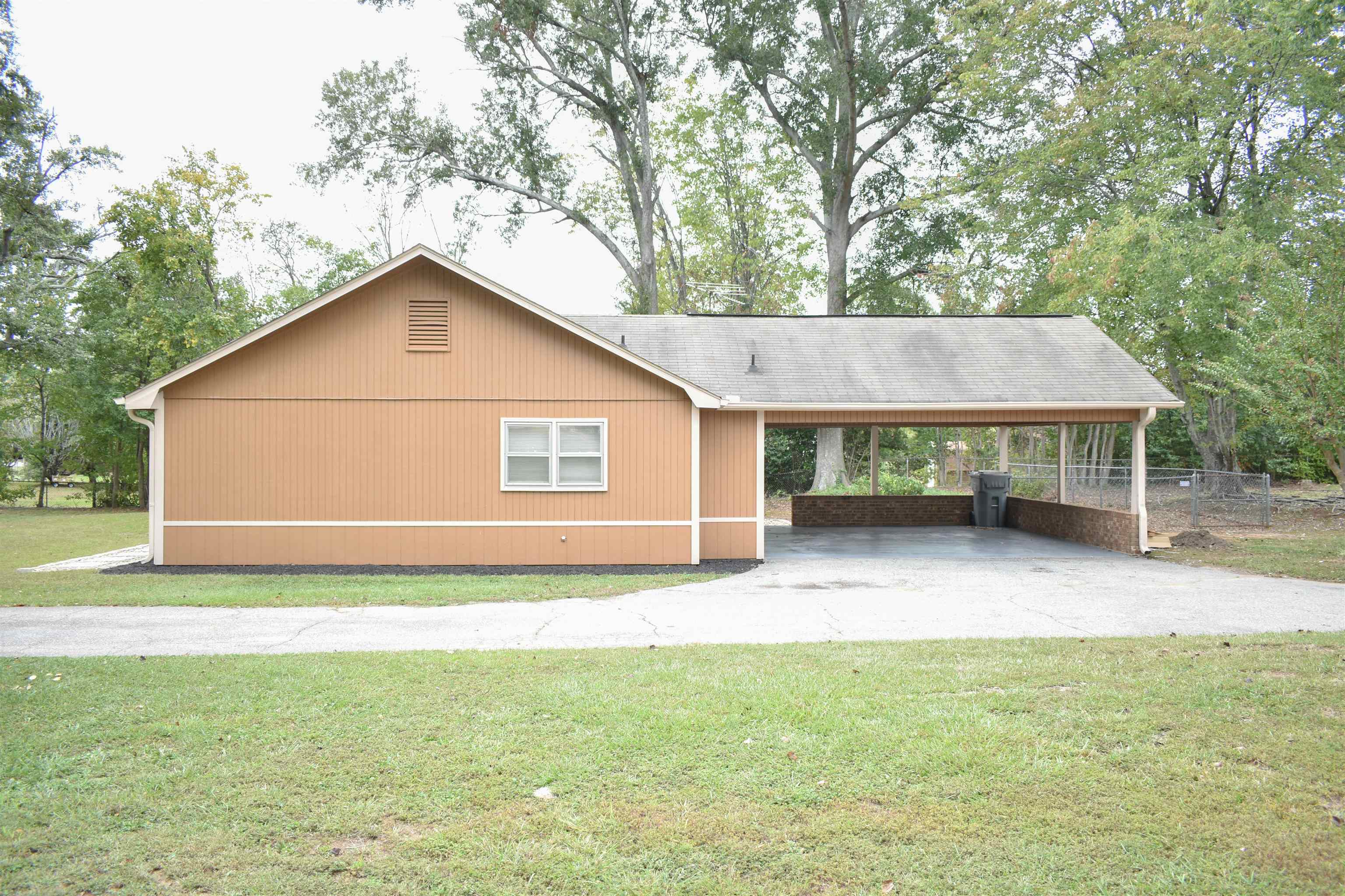 320 Saint James Property Photo 2