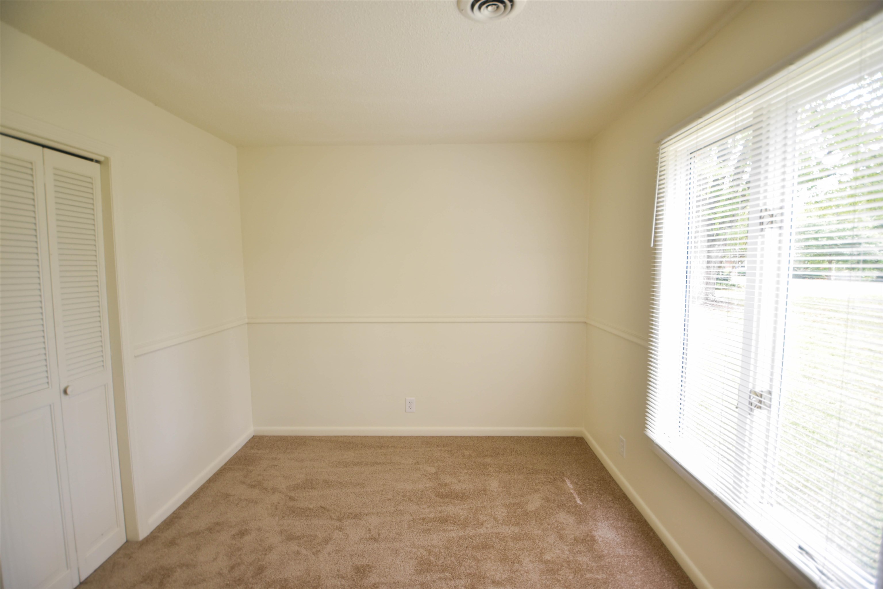 320 Saint James Property Photo 8
