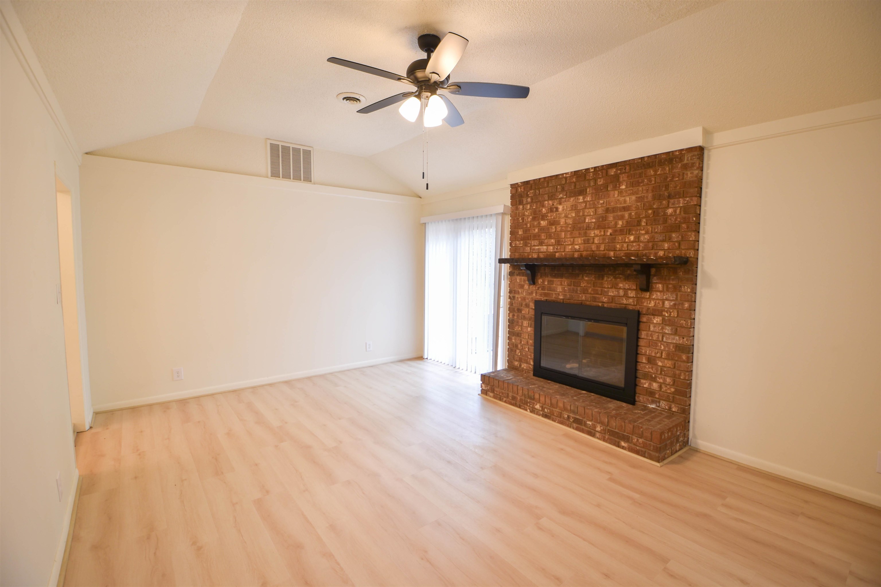 320 Saint James Property Photo 12