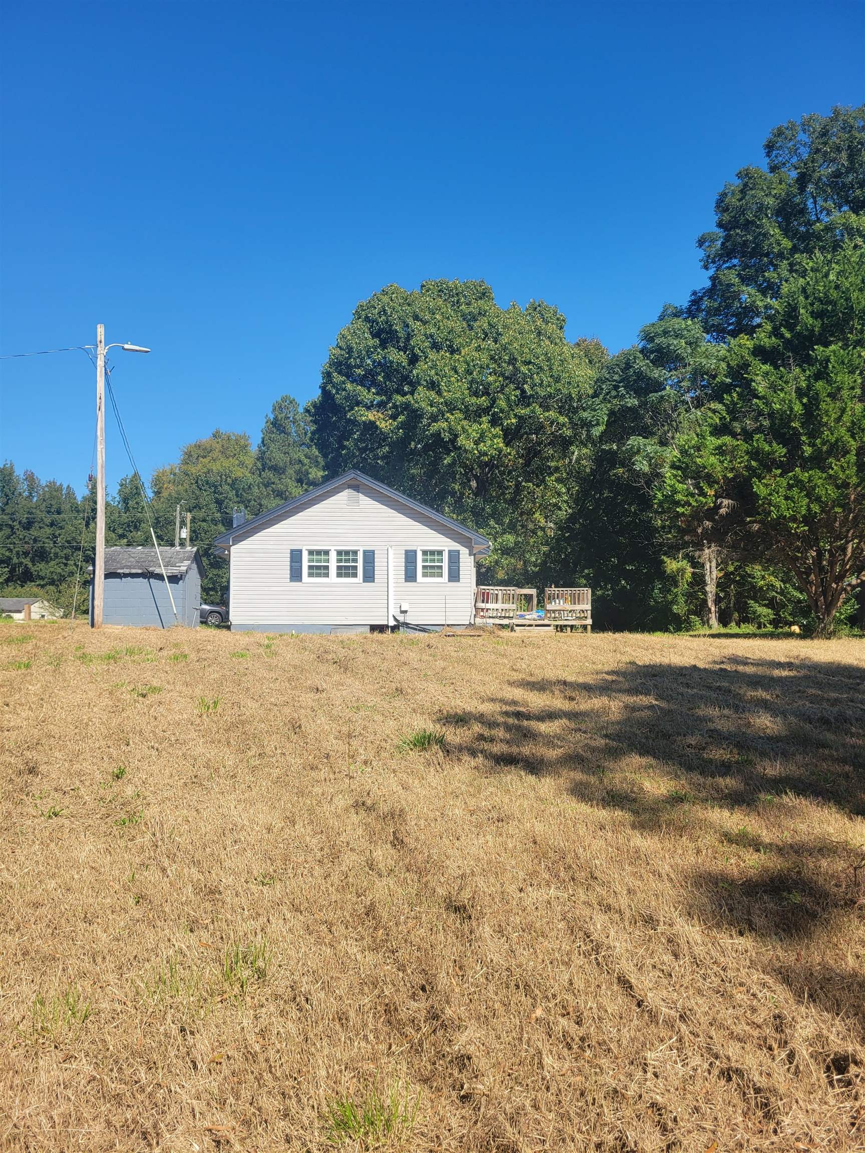 1210 Old Buncombe Road Road Property Photo 2