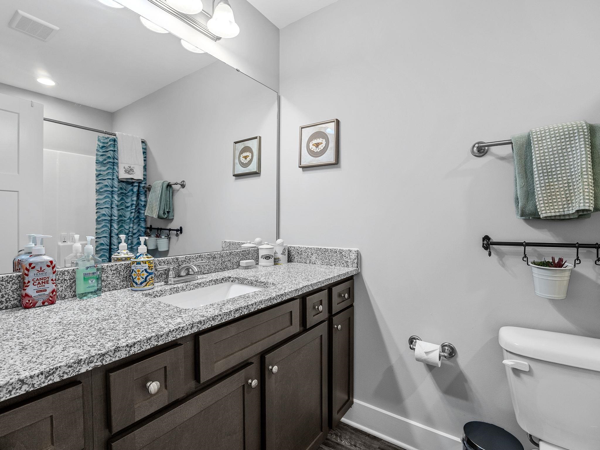 105 Valley Creek Dr Property Photo 31