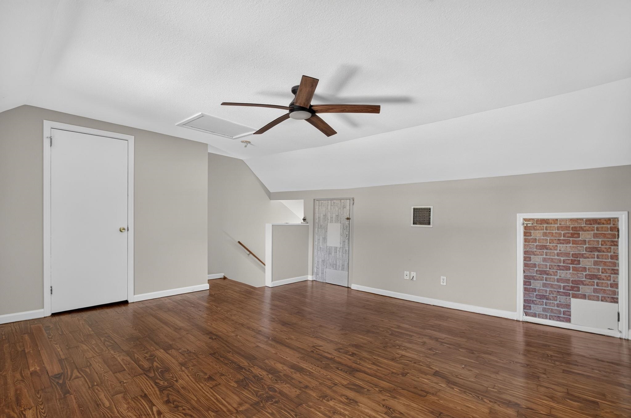 342811 Property Photo 16