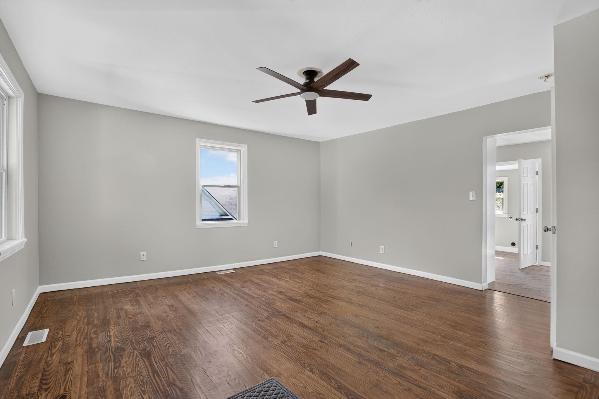 342811 Property Photo 18