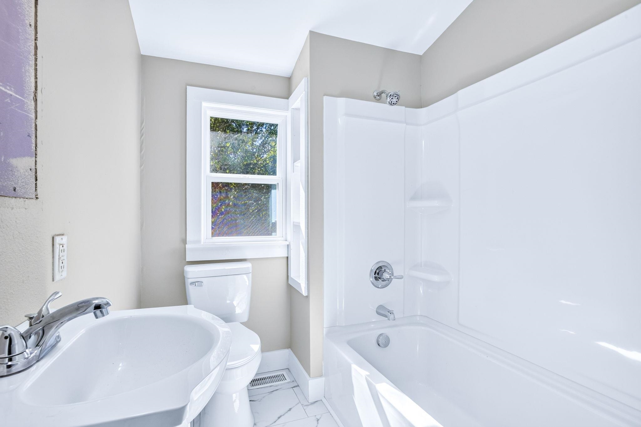 342811 Property Photo 23