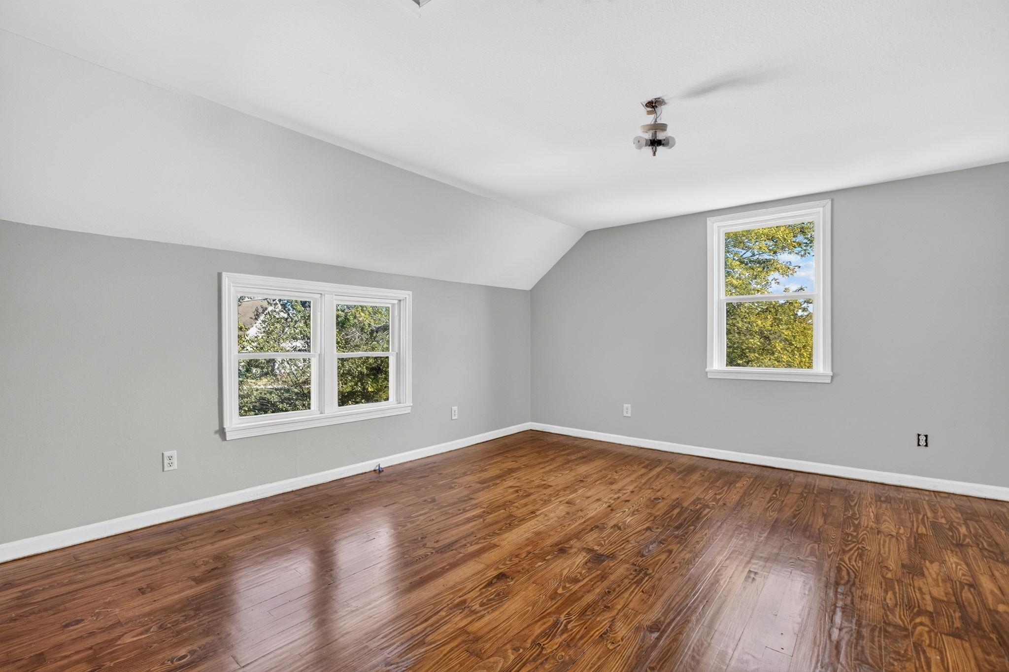 342811 Property Photo 25