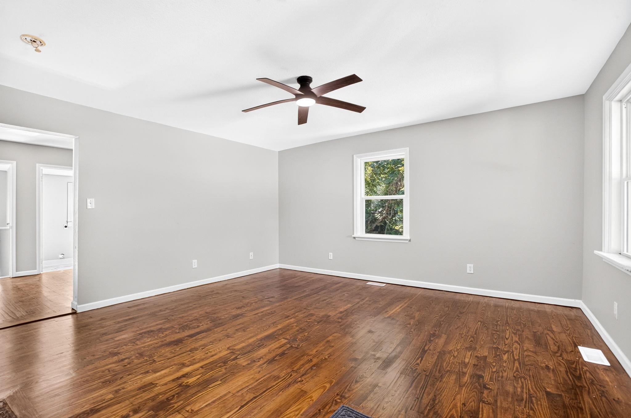 342811 Property Photo 31