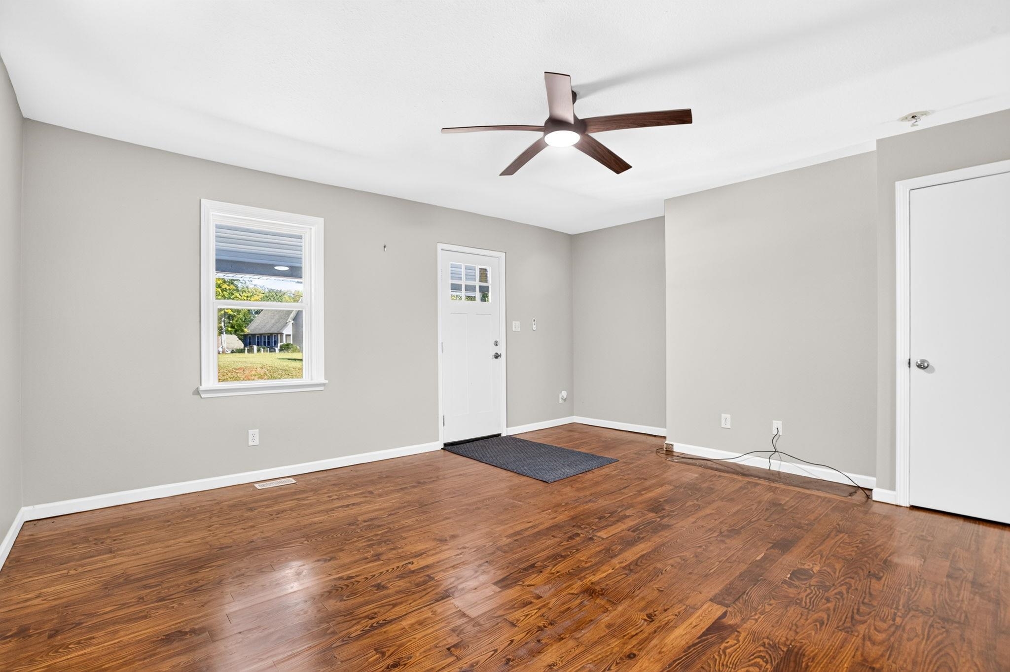 342811 Property Photo 34