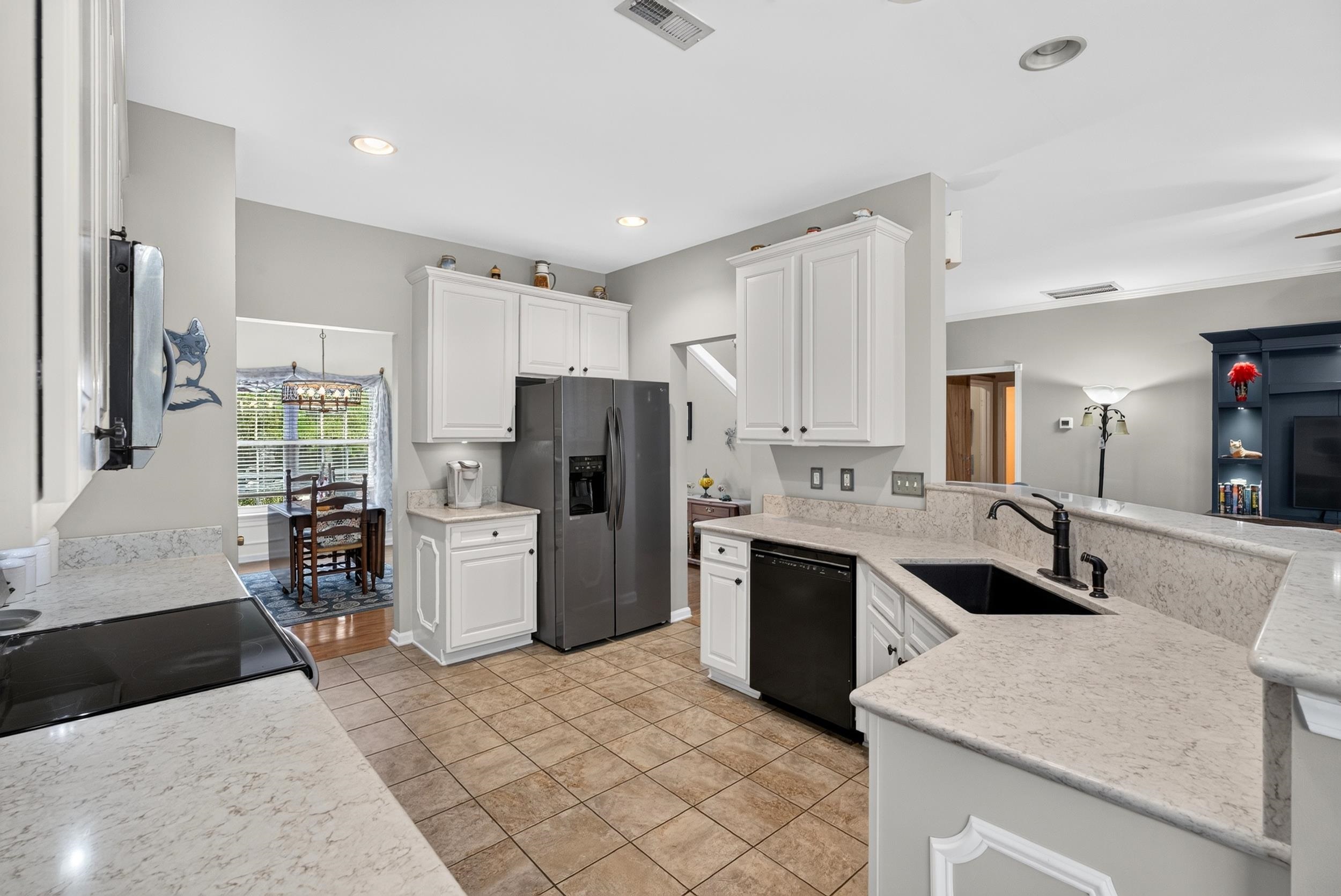 368 Woodsberry Shoals Drive Property Photo 8