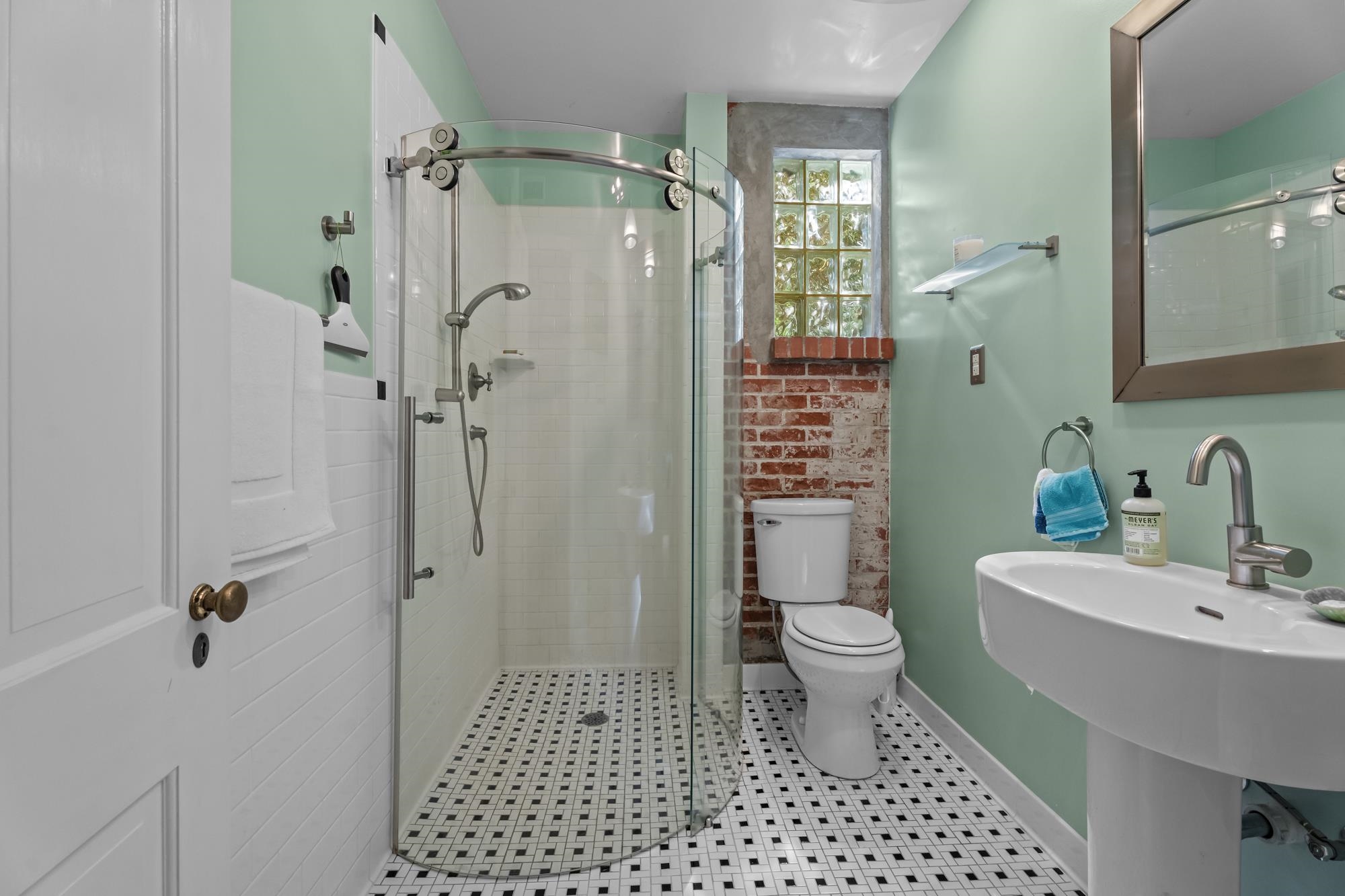 104 Eastwood Avenue Property Photo 29