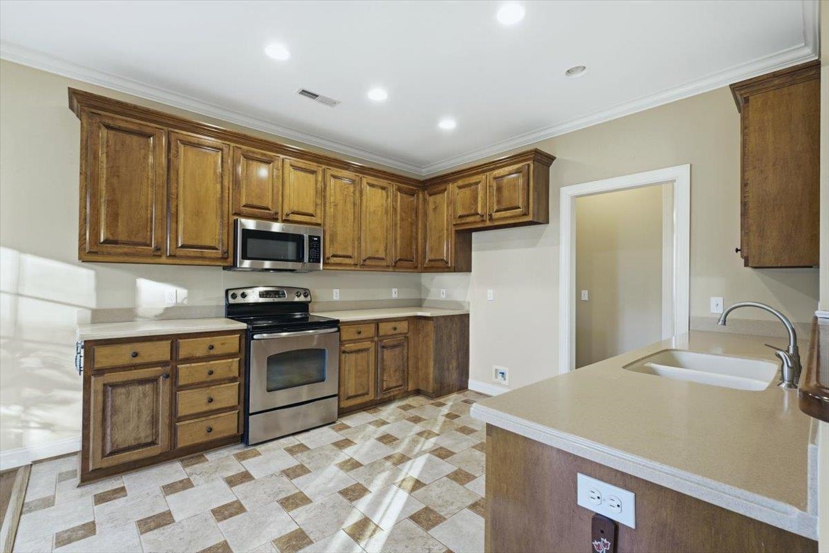 111 William Owens Way Property Photo 13