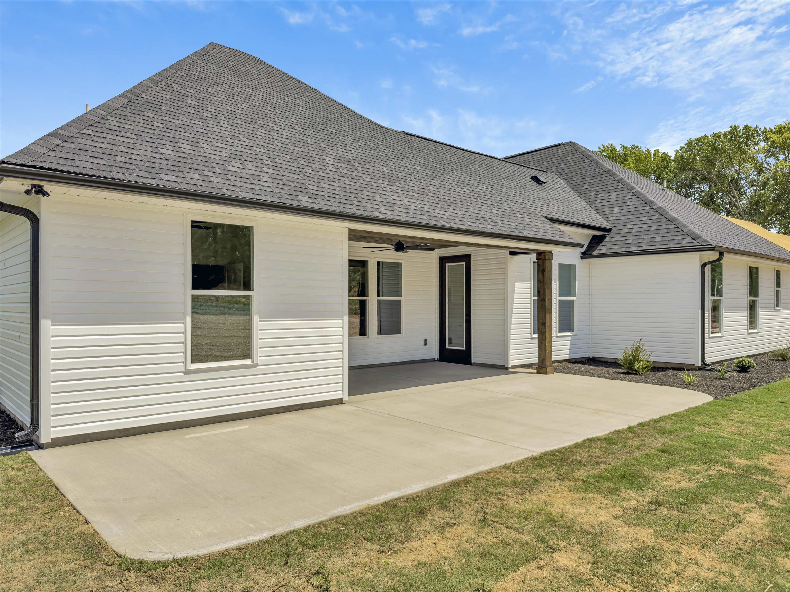 1111 N Green River Road Property Photo 32