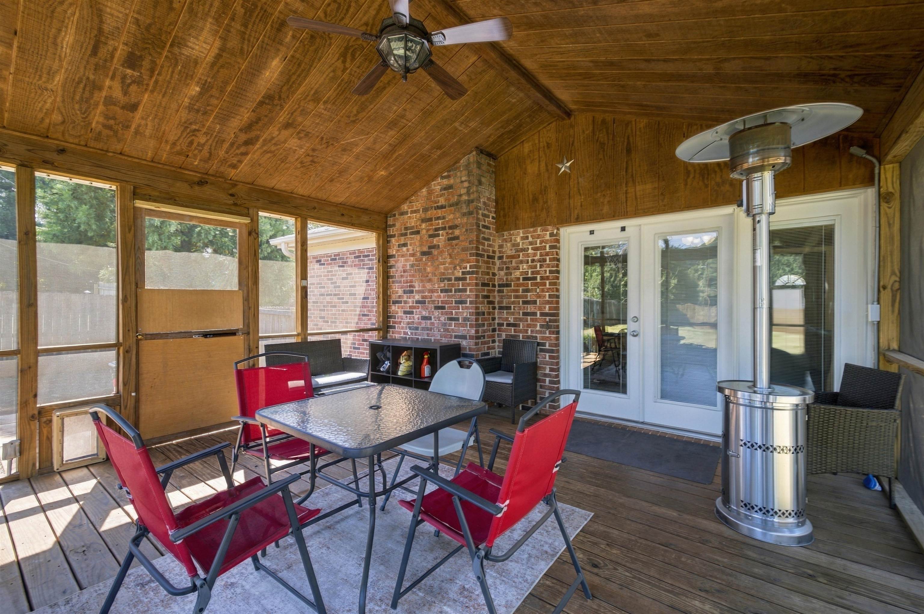 206 Cretewood Drive Property Photo 27