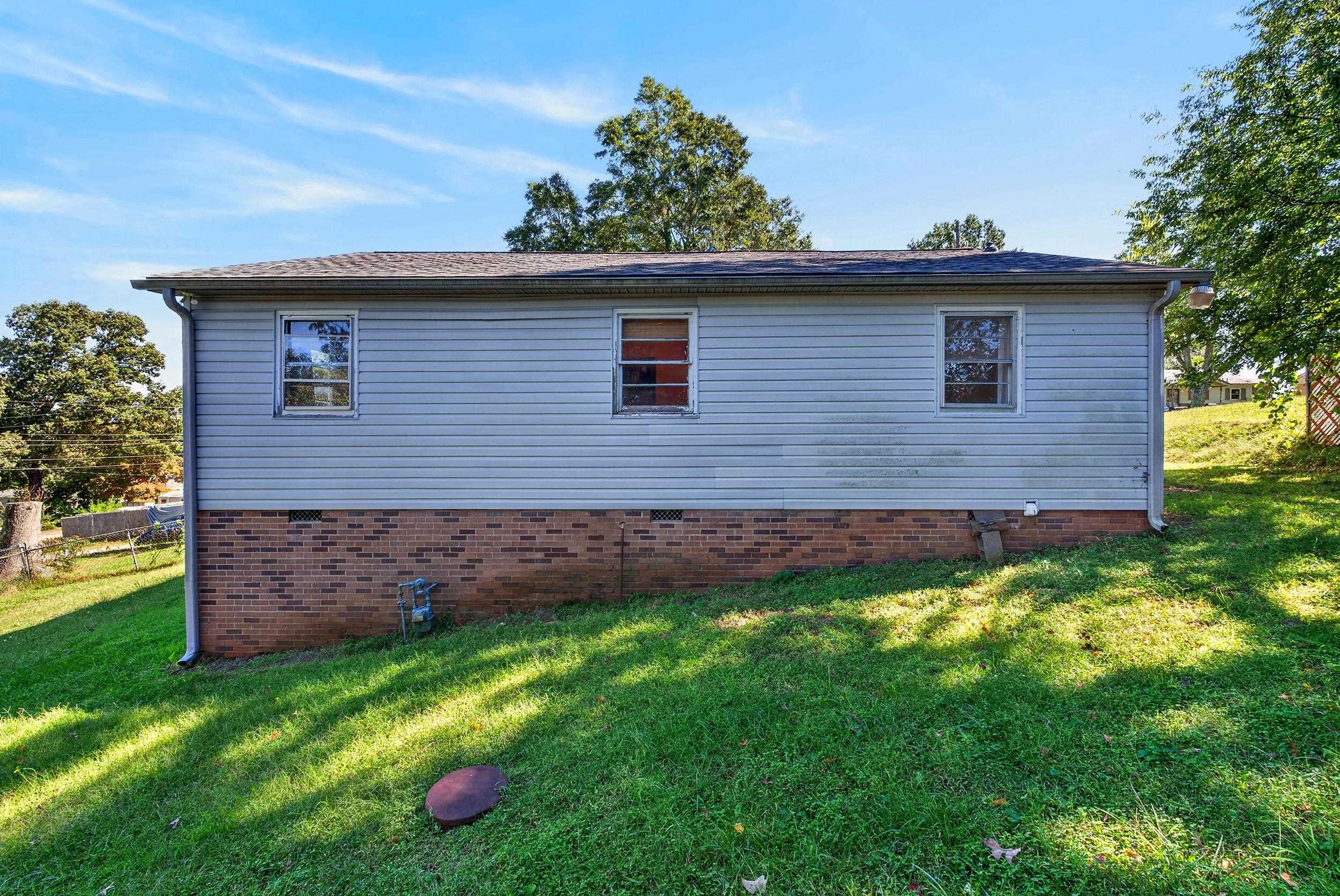 121 Crescent Circle Property Photo 19