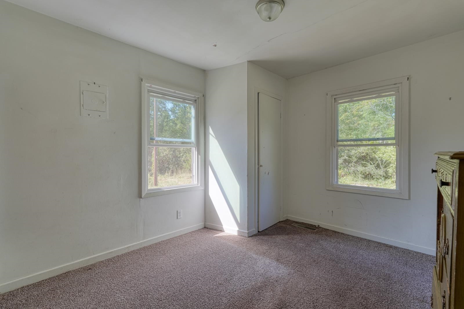 551 W Main Street Property Photo 10