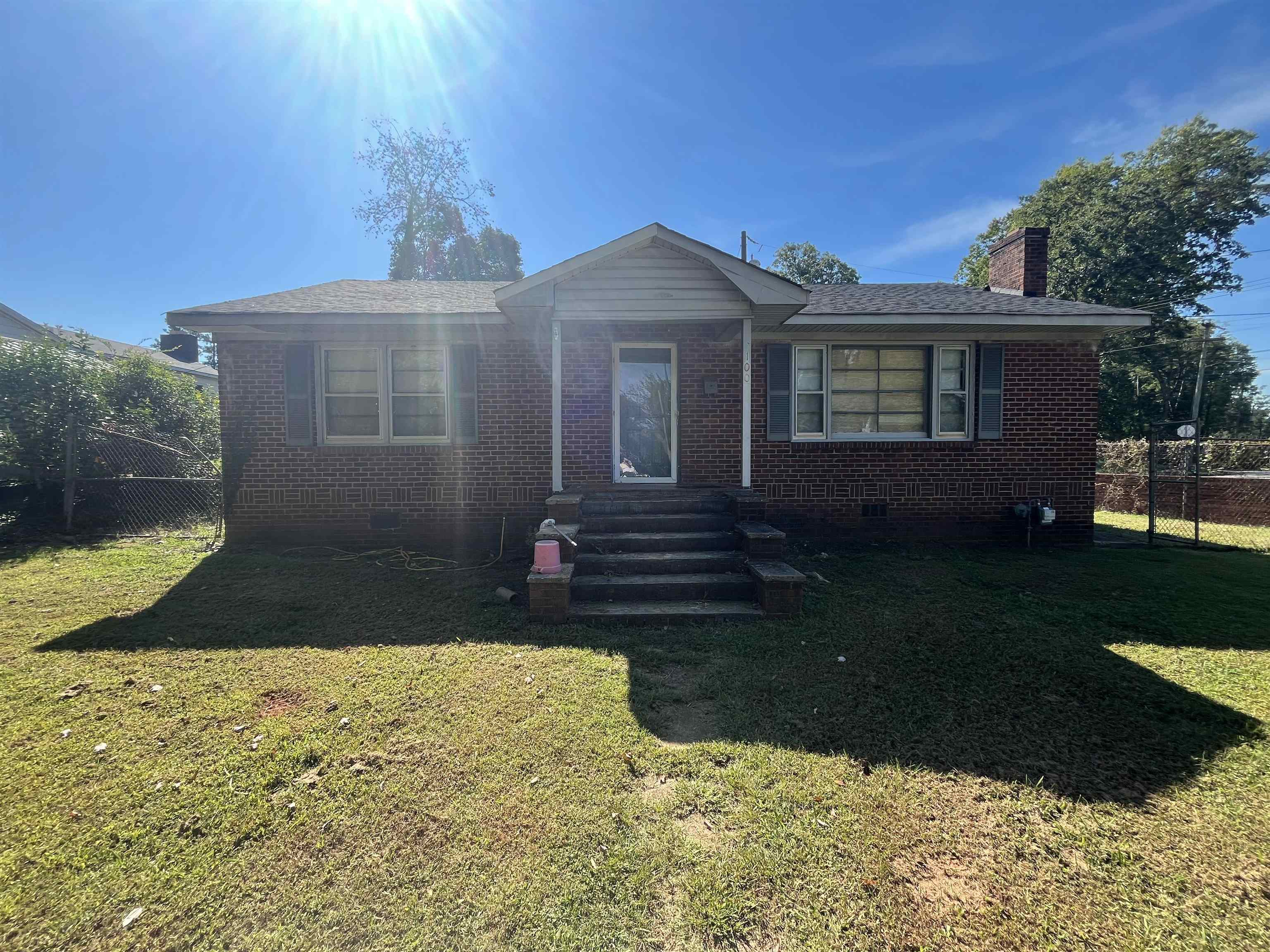 100 Sunset Drive Property Photo 1