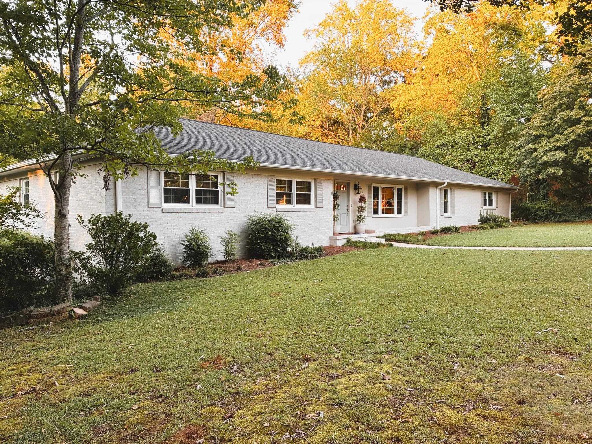 284 Henderson Road Property Photo 2