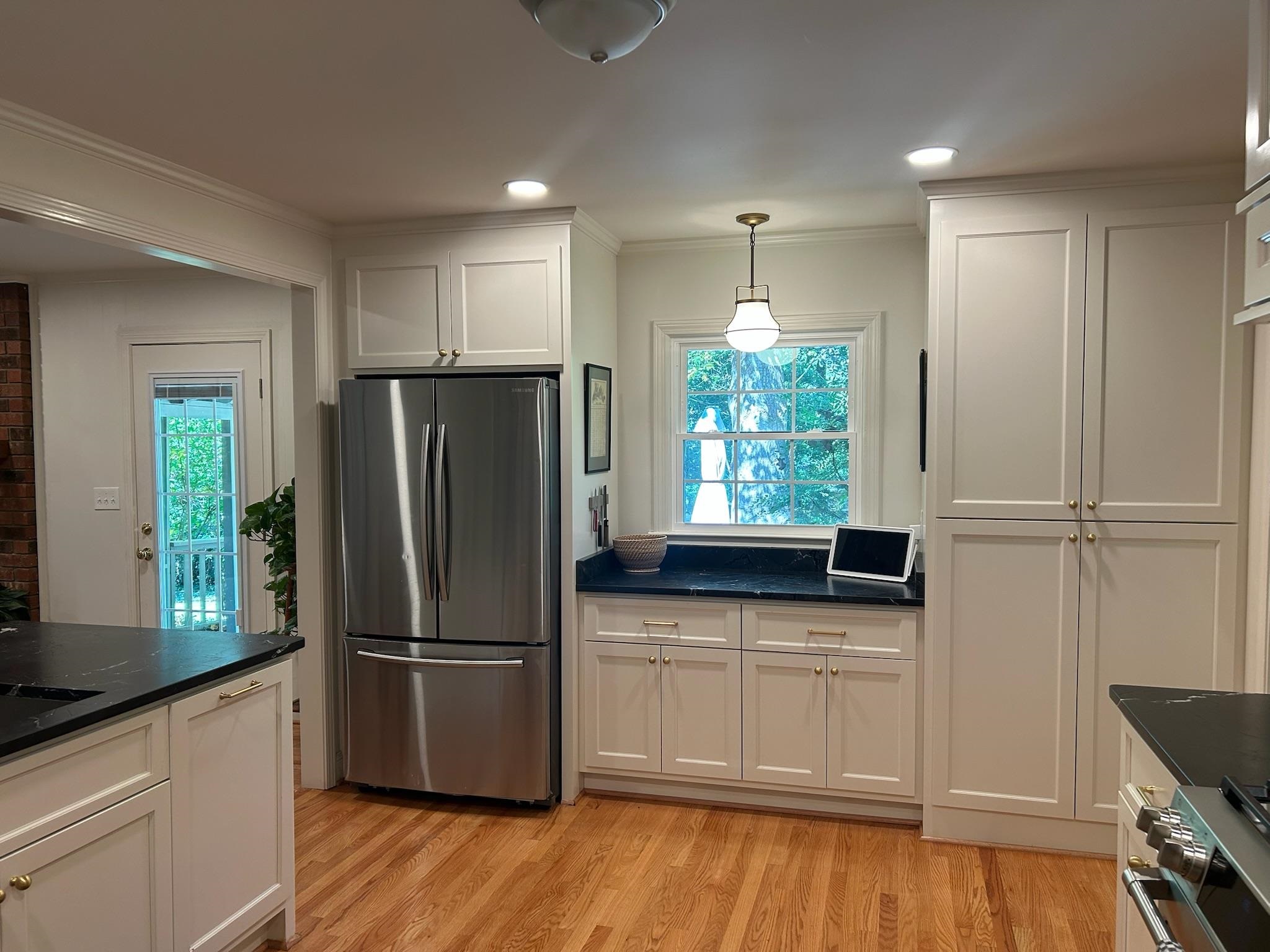 284 Henderson Road Property Photo 6