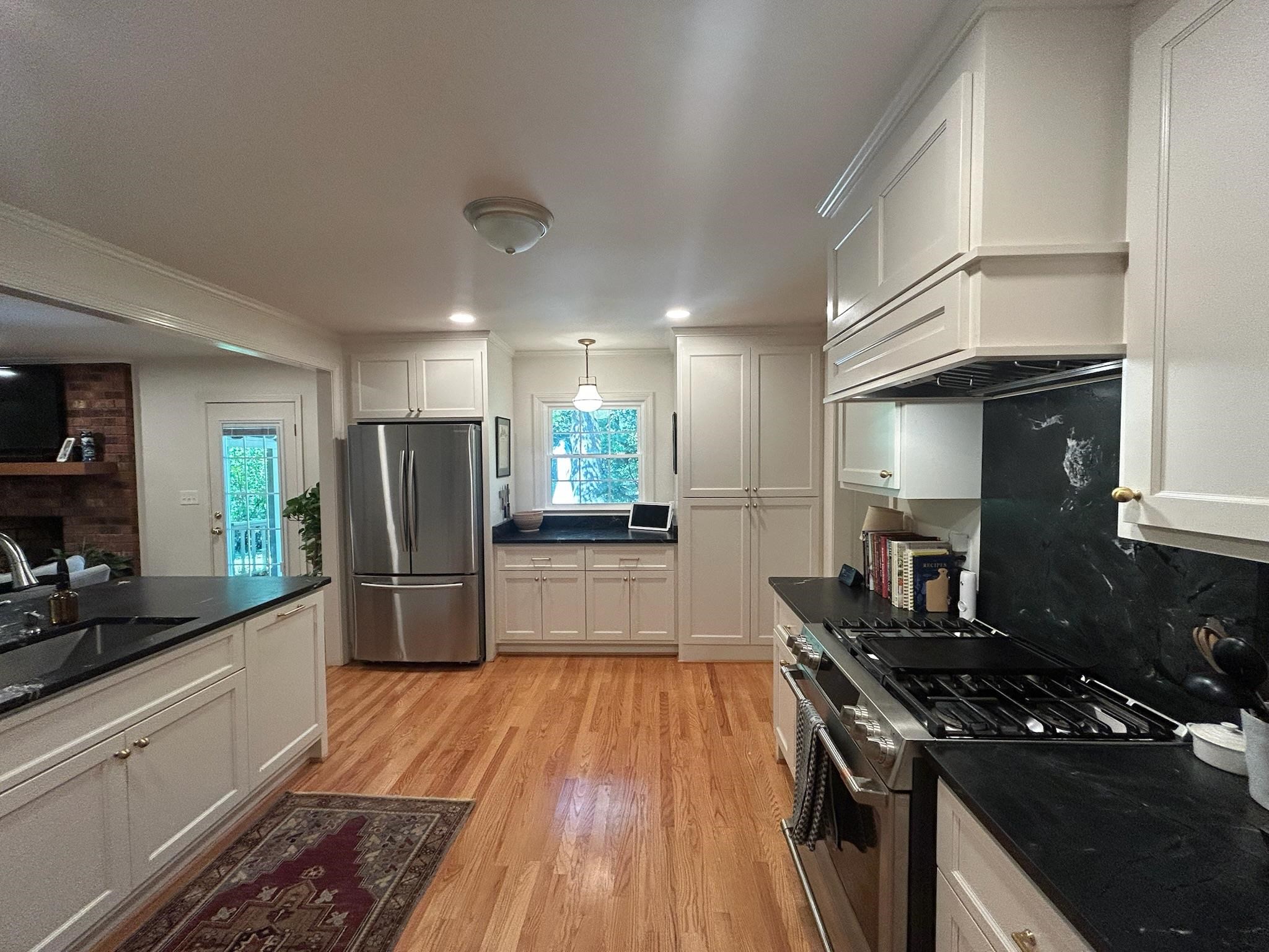 284 Henderson Road Property Photo 7