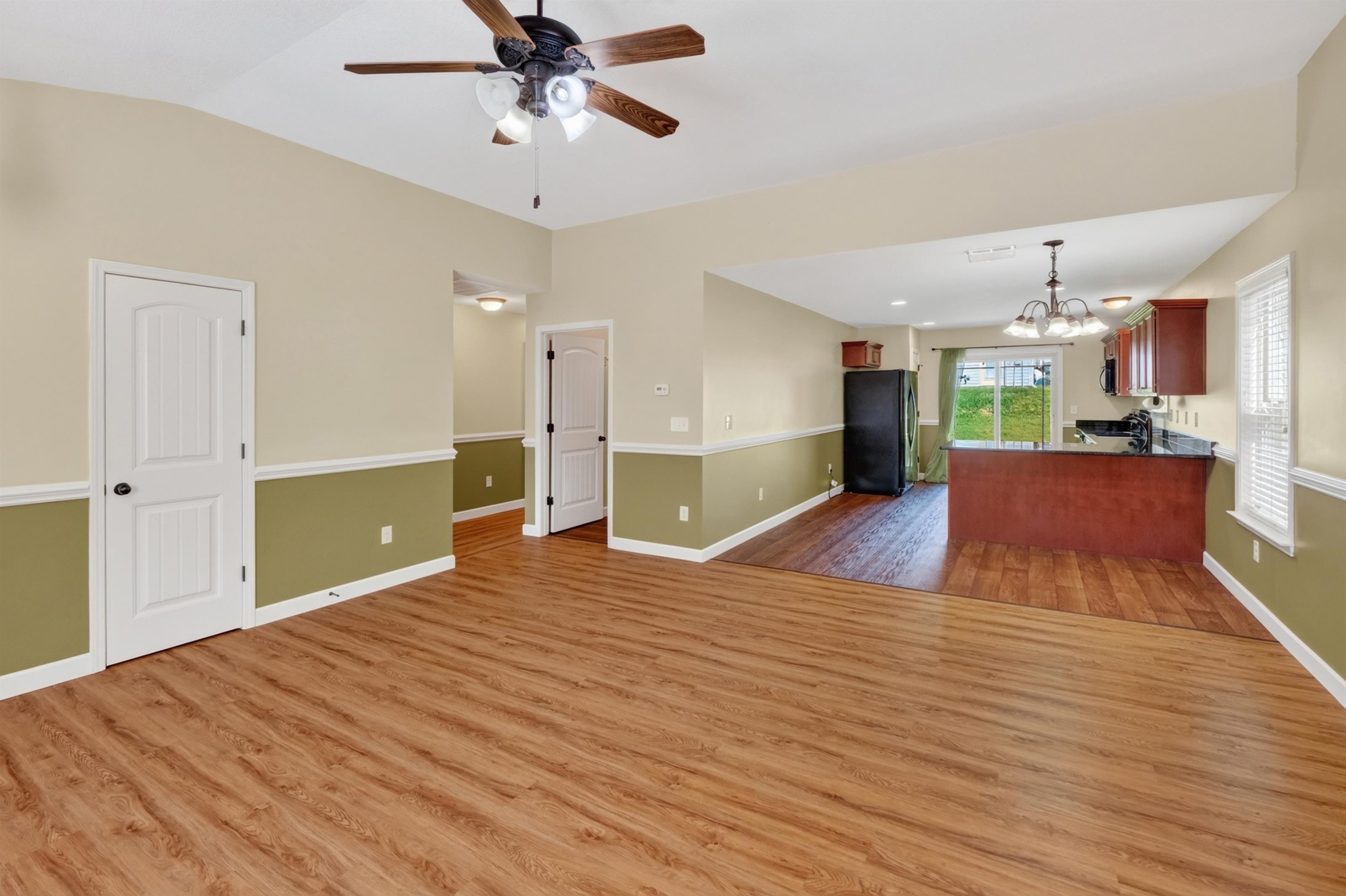 12 Bush Street Property Photo 9