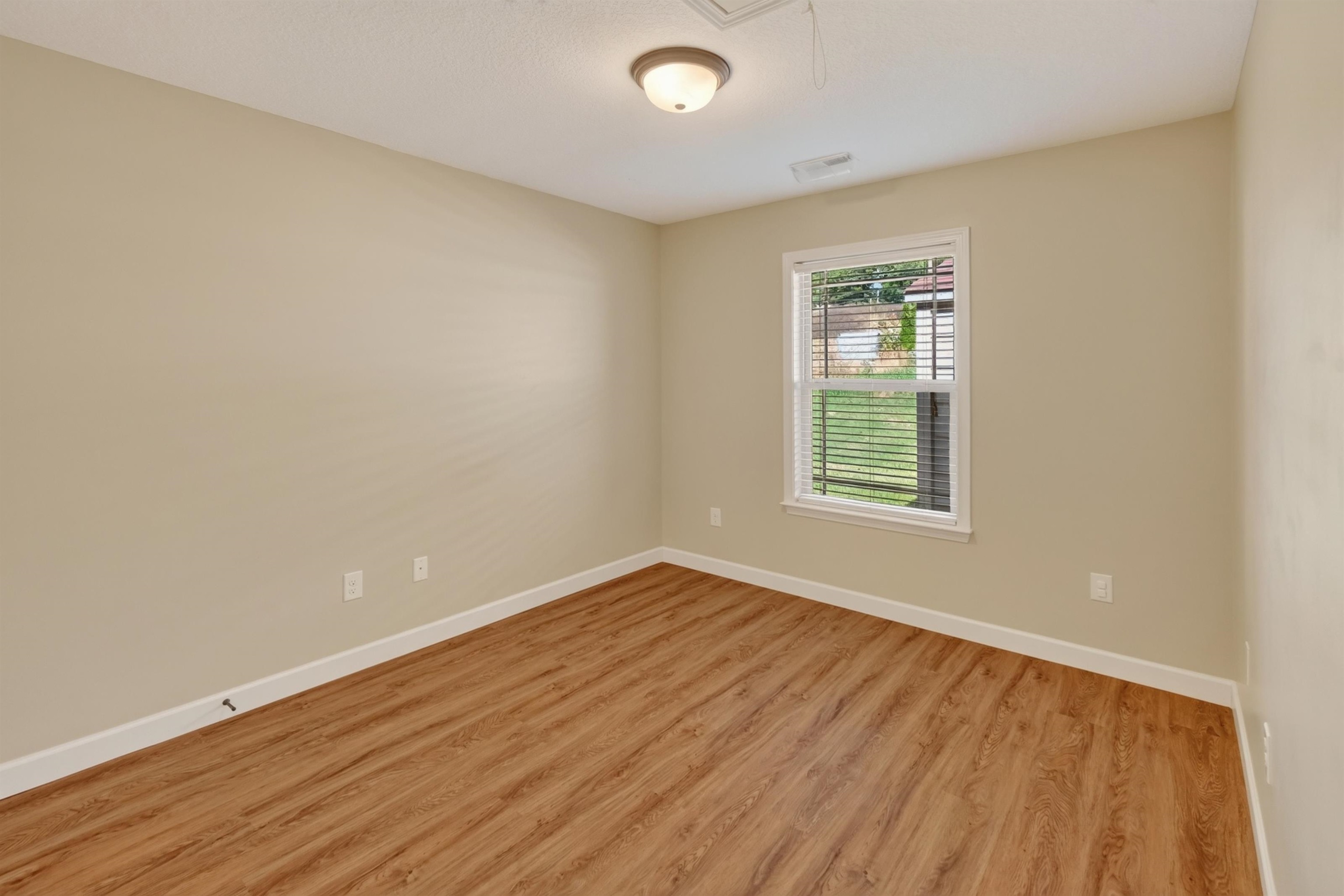 12 Bush Street Property Photo 18