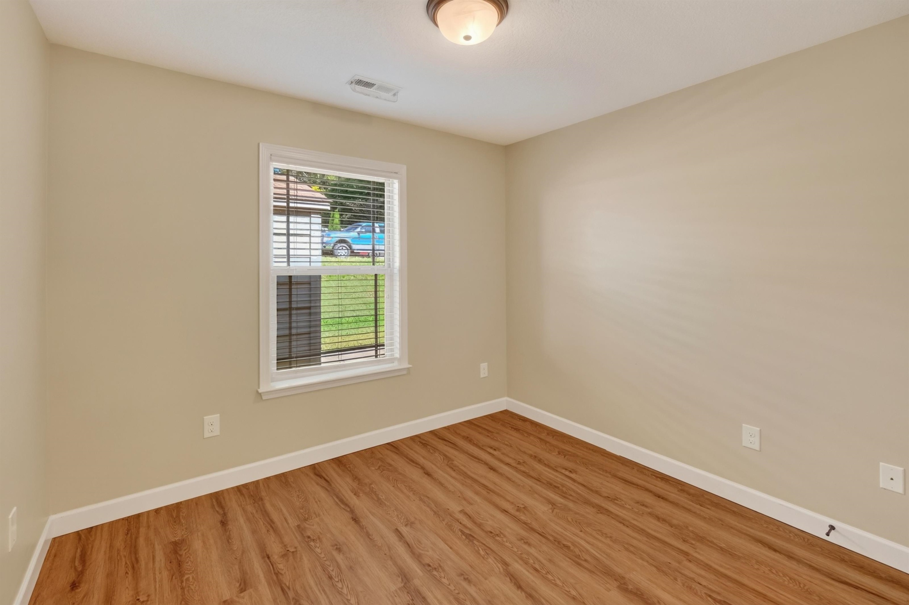 12 Bush Street Property Photo 22