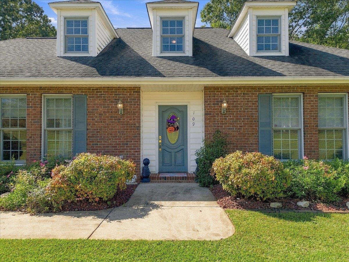 109 Wren Crossing Lane Property Photo 4