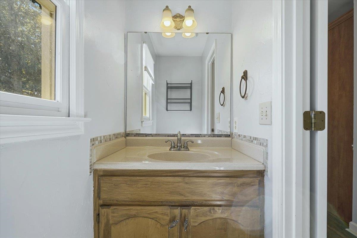 202 Bright Water Lane Property Photo 11