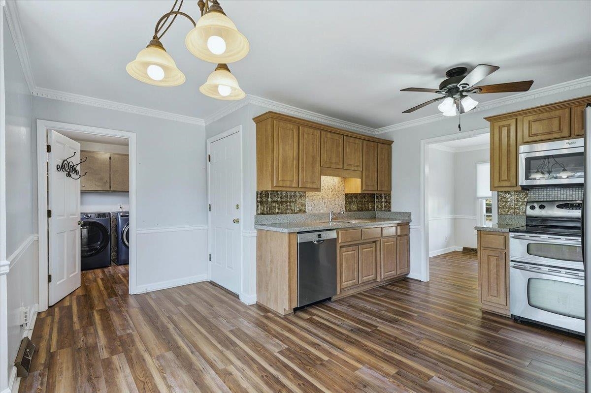 202 Bright Water Lane Property Photo 13