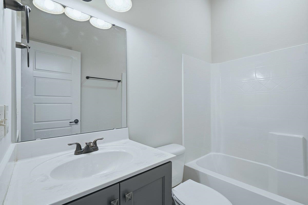 350 Laguna Lane Property Photo 17