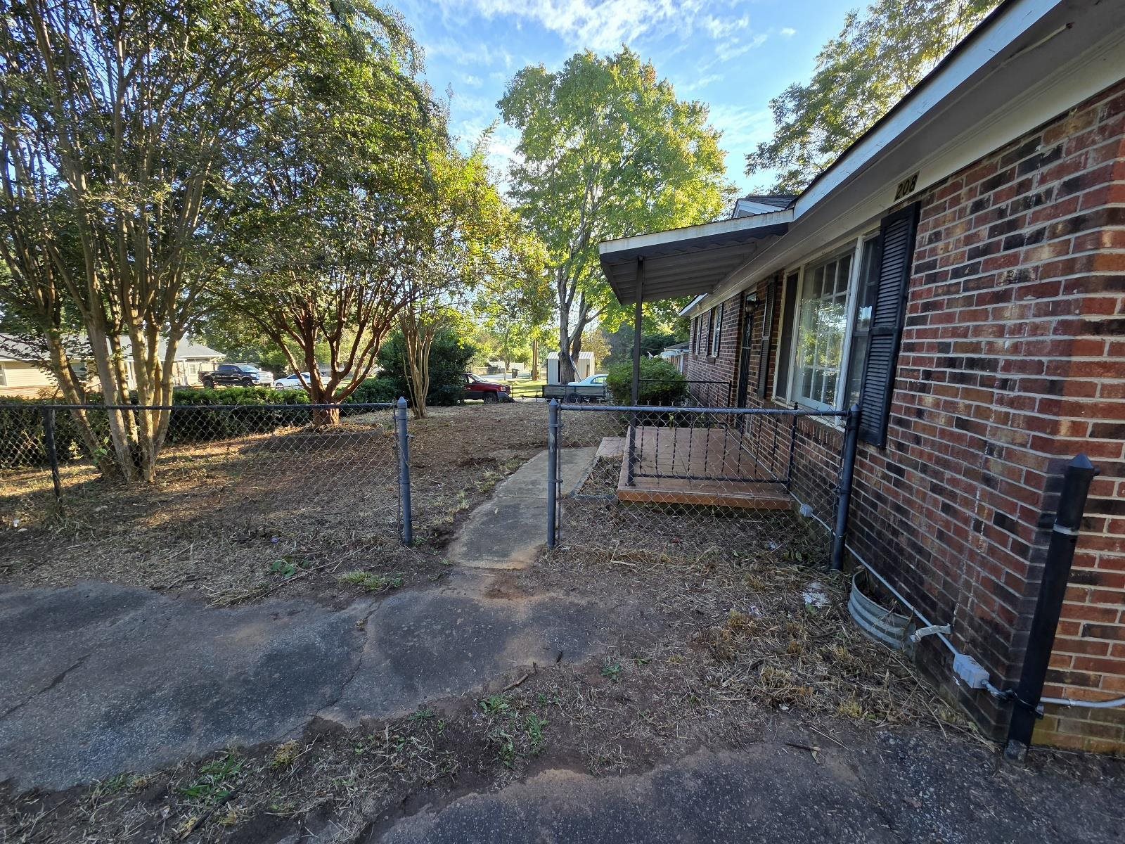 208 Skyline Road Property Photo 2