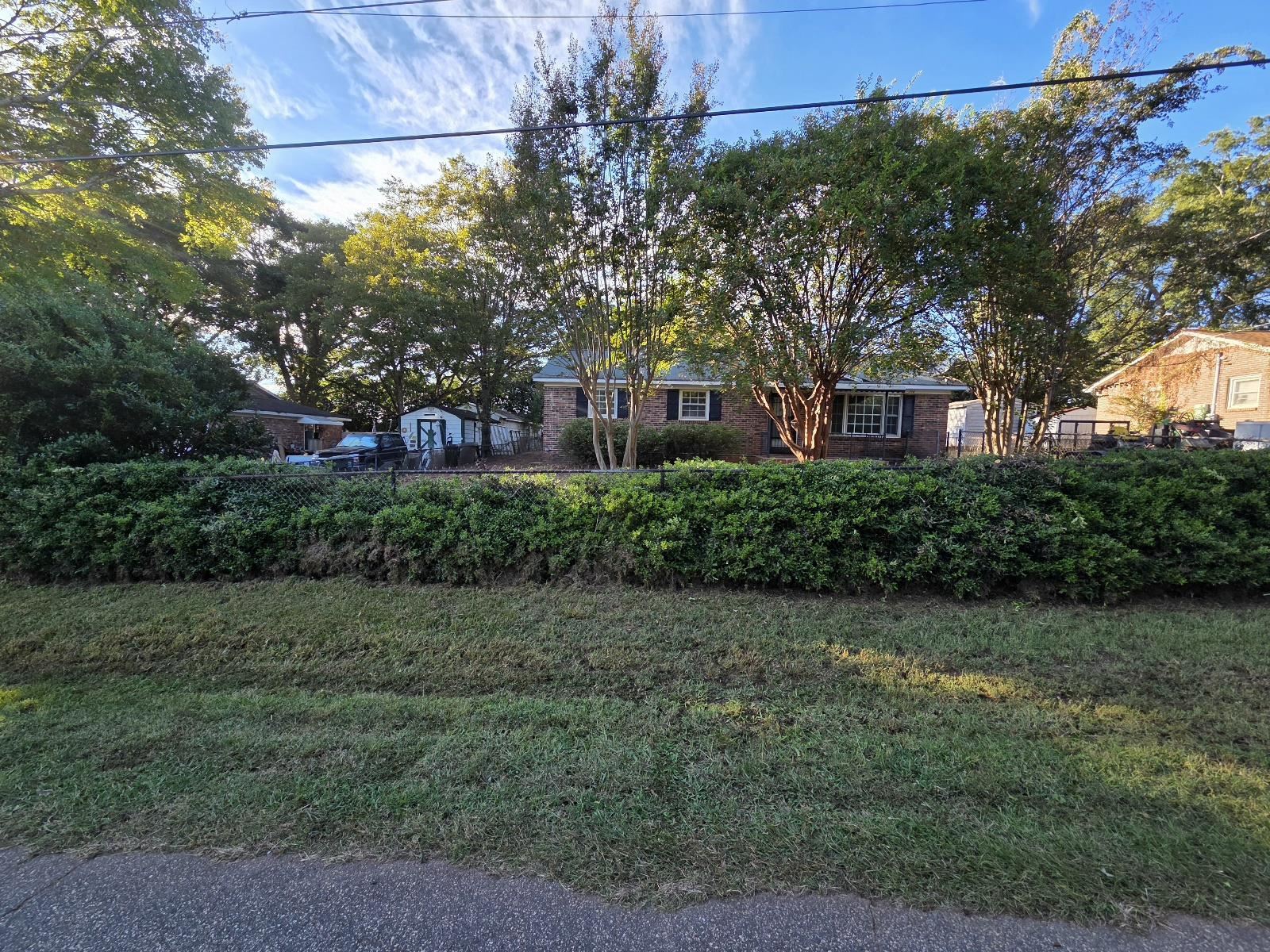 208 Skyline Road Property Photo 3
