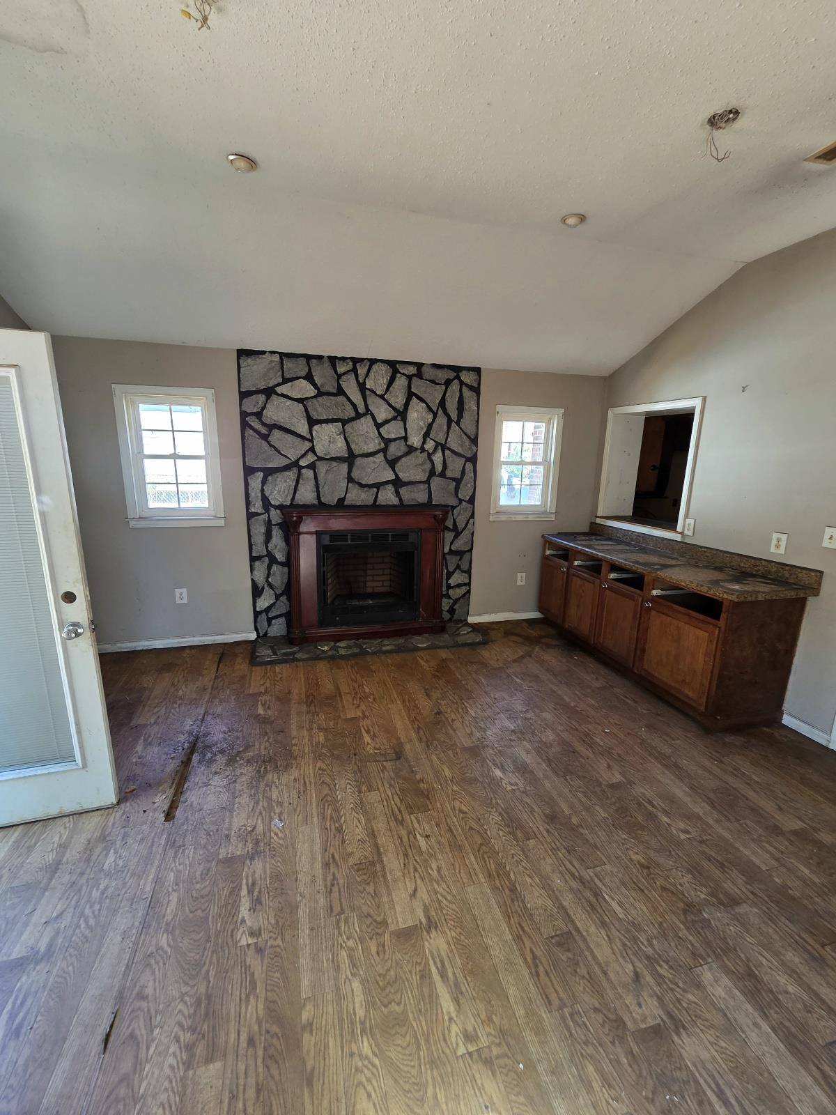 208 Skyline Road Property Photo 12