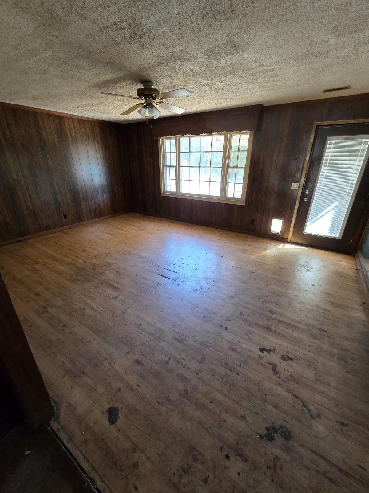 208 Skyline Road Property Photo 15
