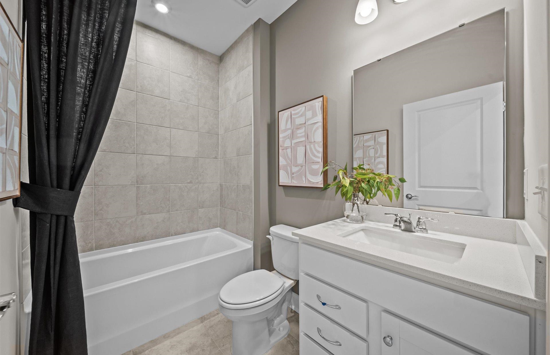 1308 Fox Hollow Drive Property Photo 4