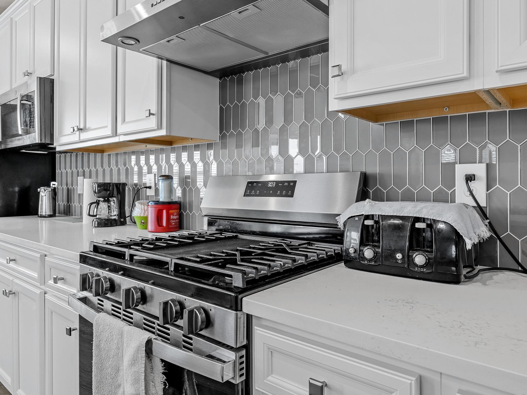 7056 Glass Court Property Photo 3