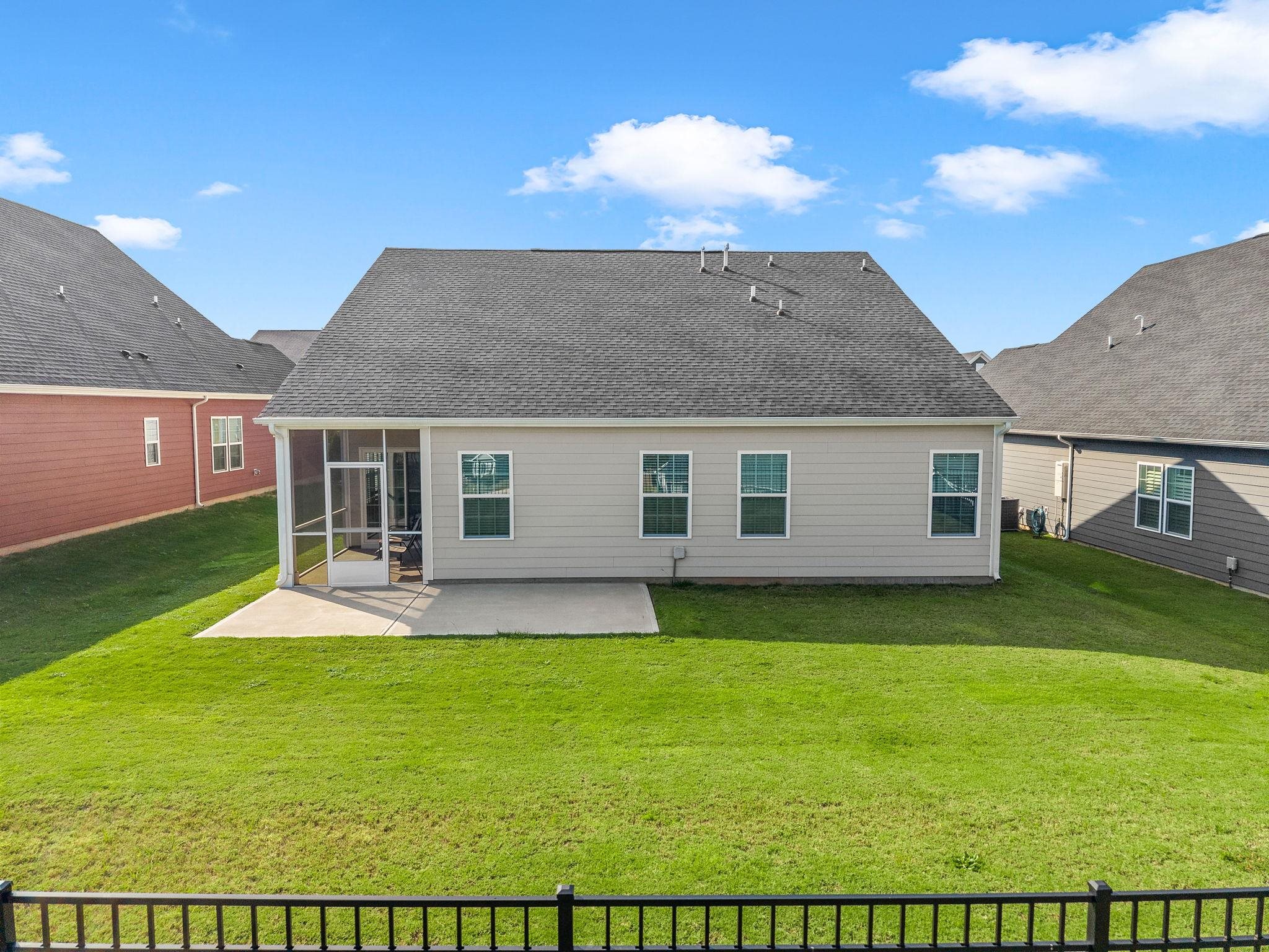 7056 Glass Court Property Photo 4