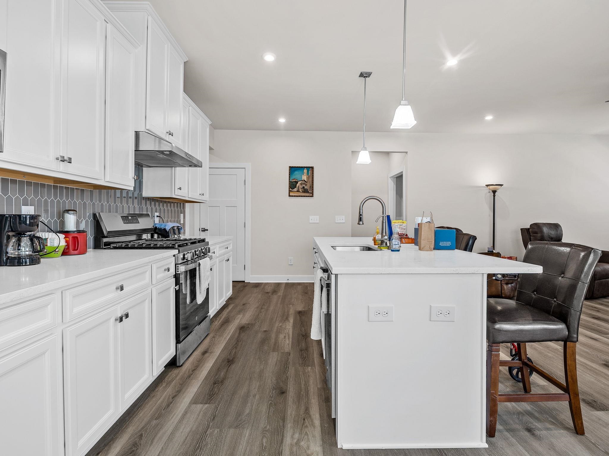 7056 Glass Court Property Photo 14