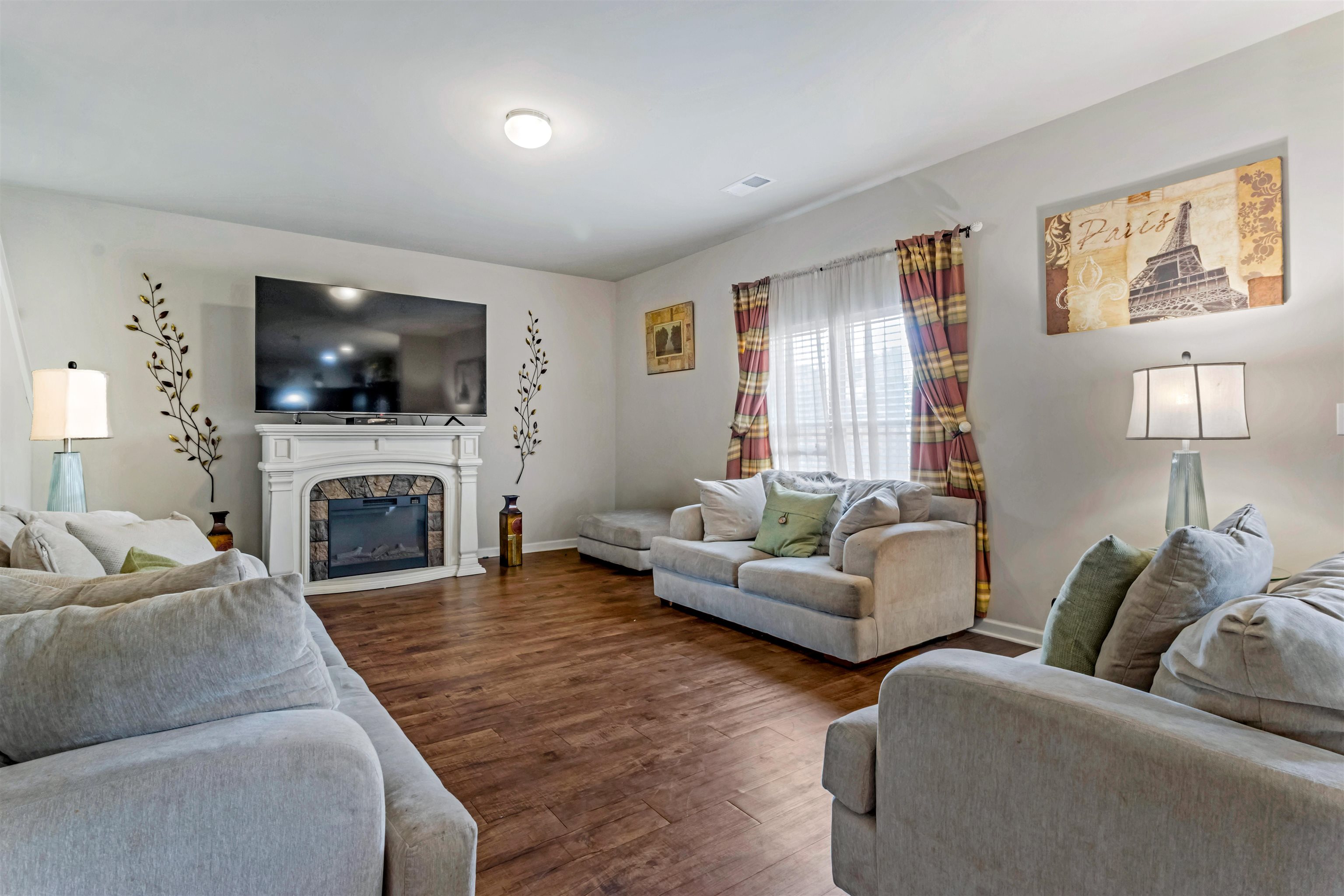 200 Elmhaven Drive Property Photo 13