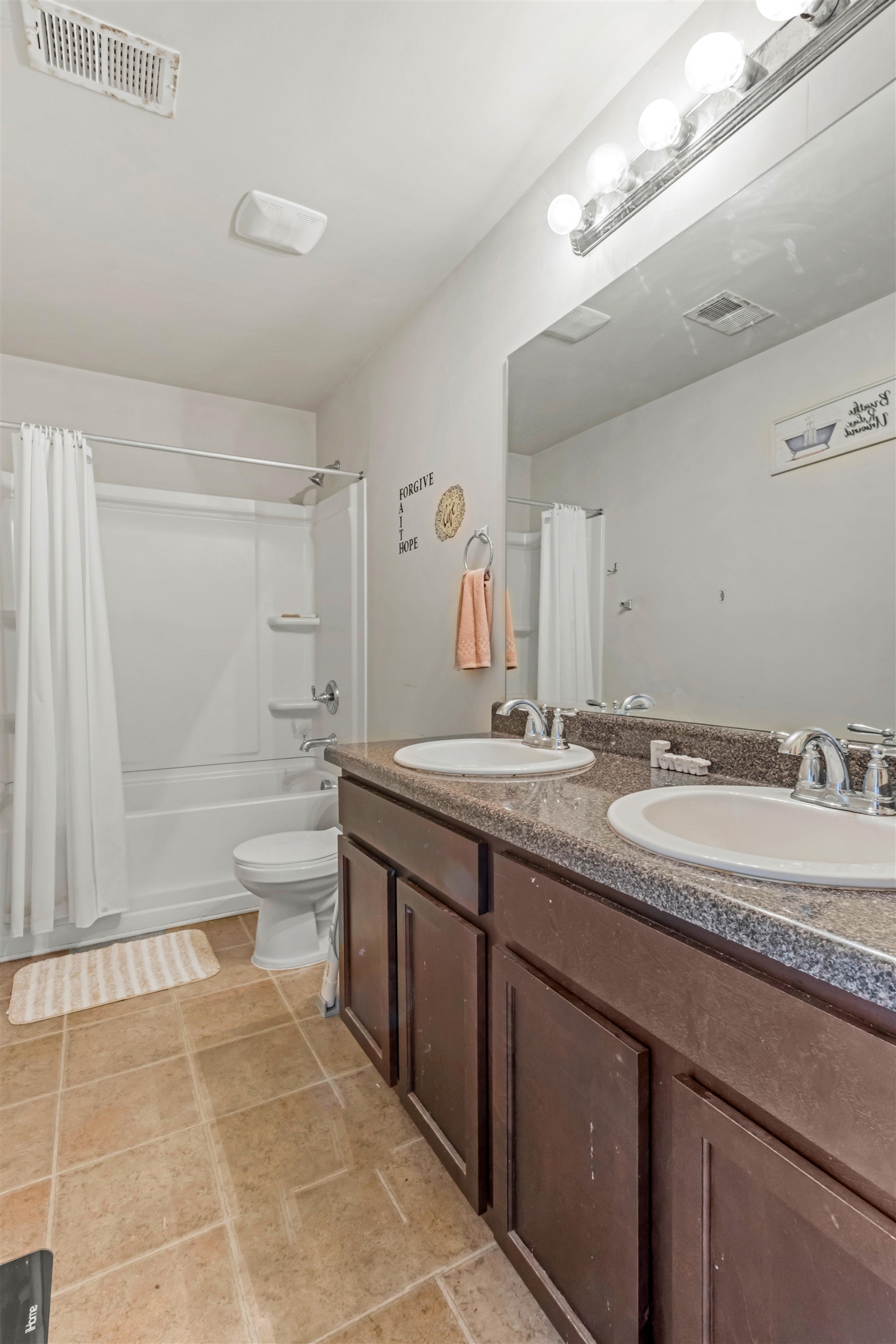 200 Elmhaven Drive Property Photo 16