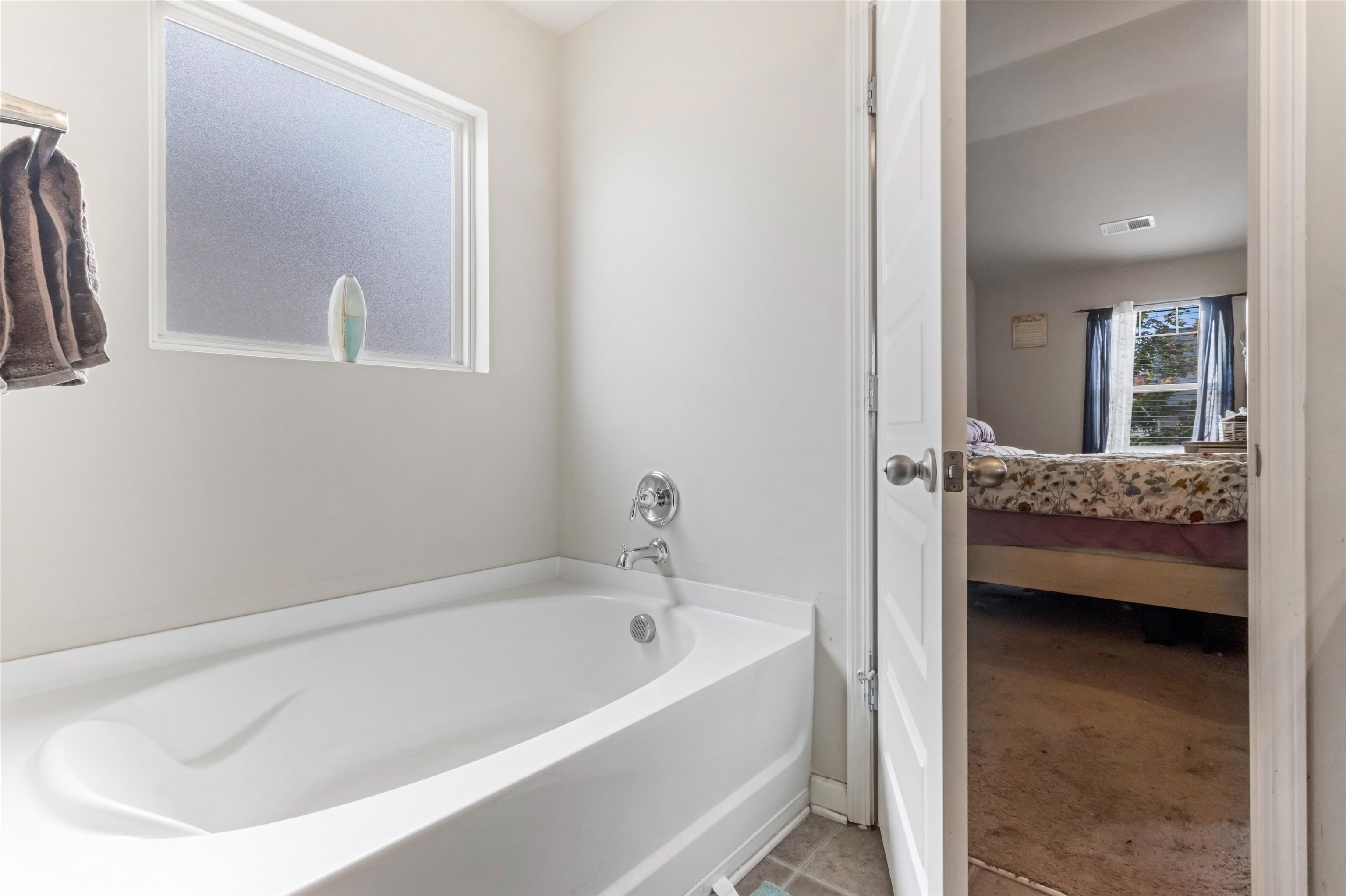 200 Elmhaven Drive Property Photo 17