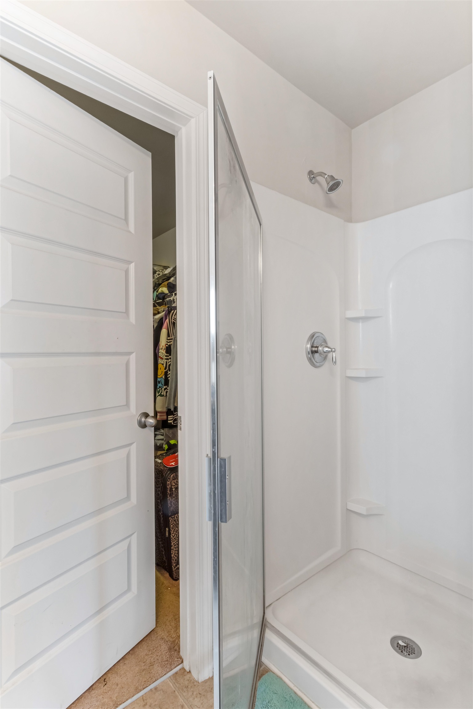 200 Elmhaven Drive Property Photo 18
