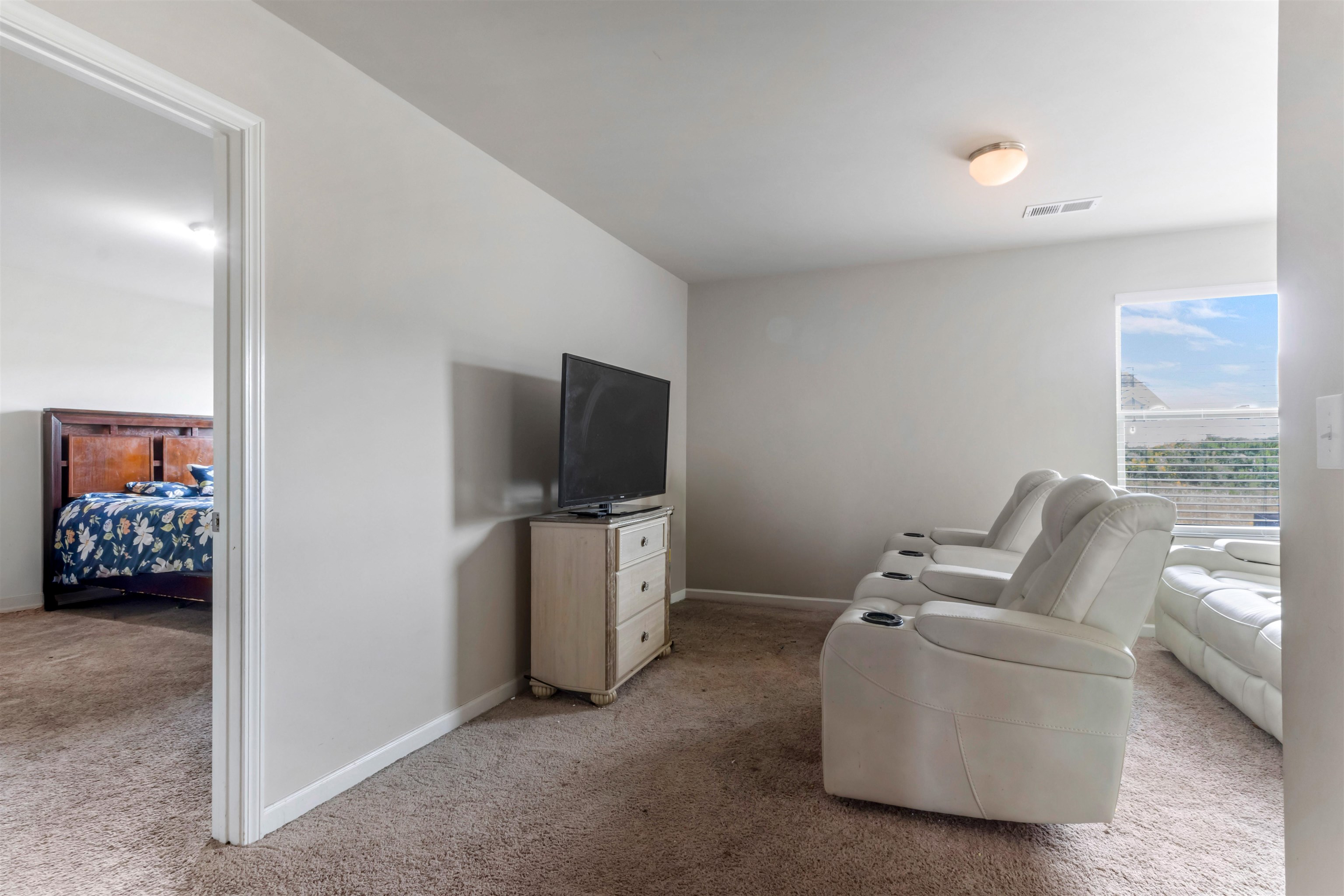 200 Elmhaven Drive Property Photo 21