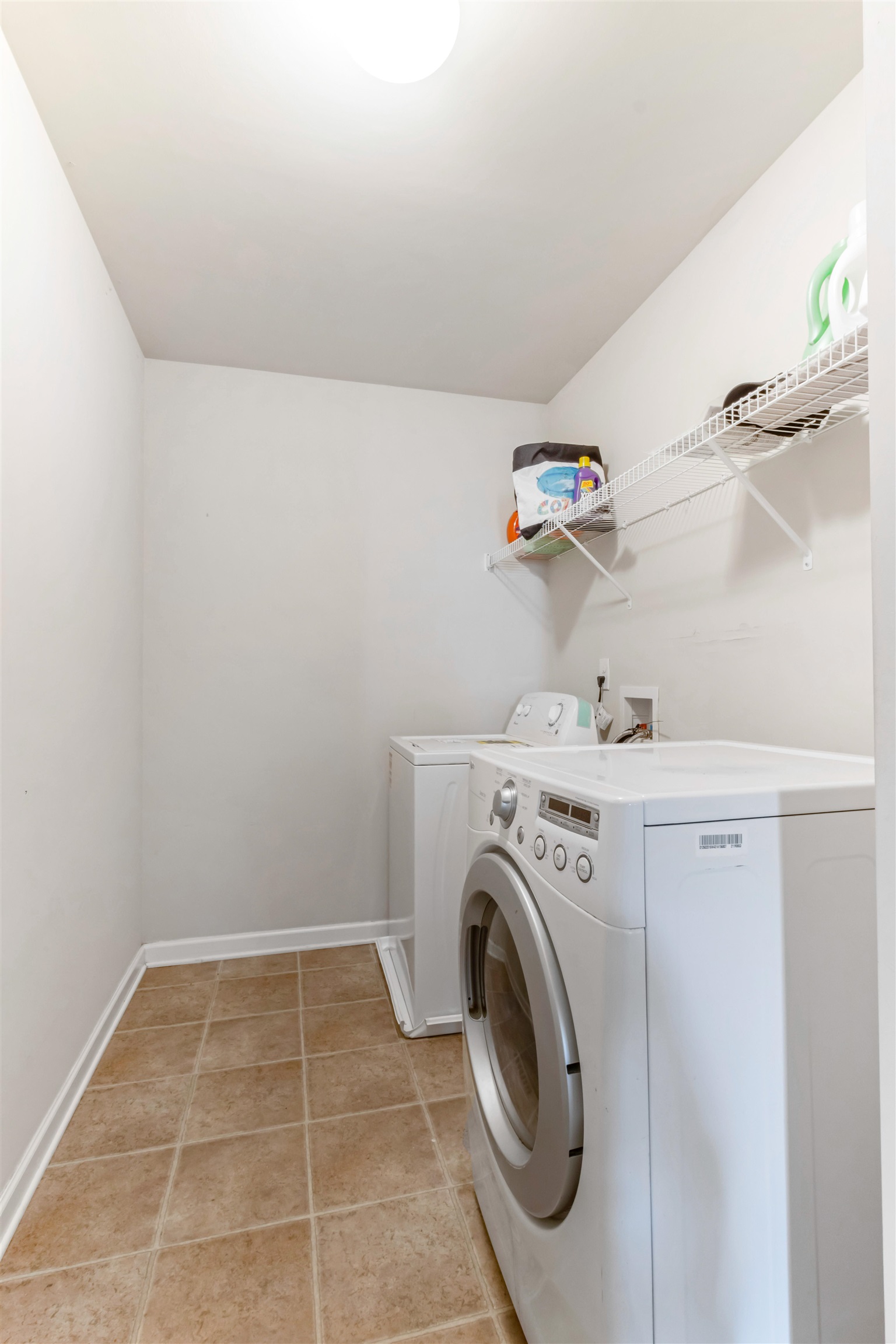 200 Elmhaven Drive Property Photo 22