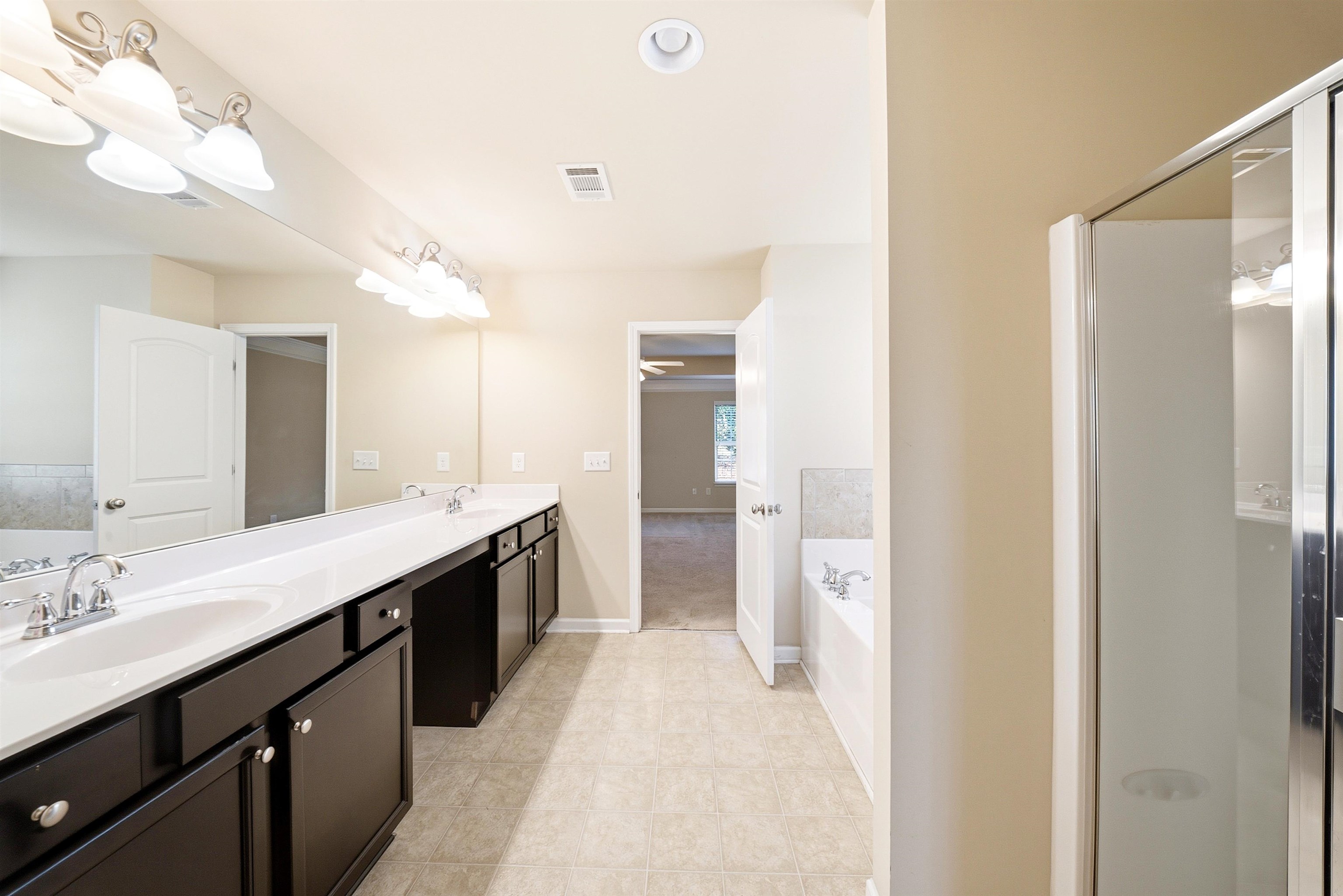 532 W Saddletree Drive Property Photo 14
