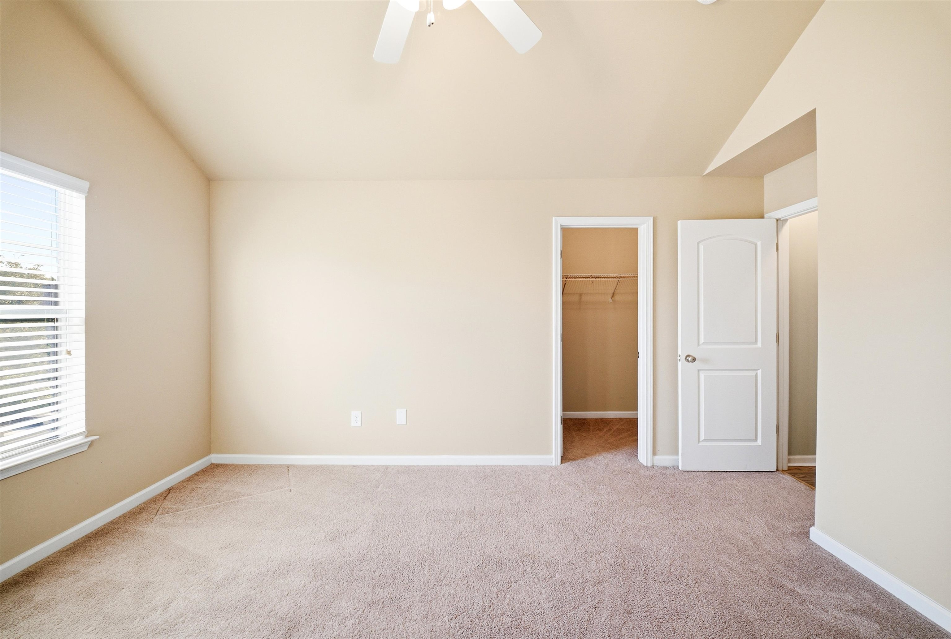 532 W Saddletree Drive Property Photo 17