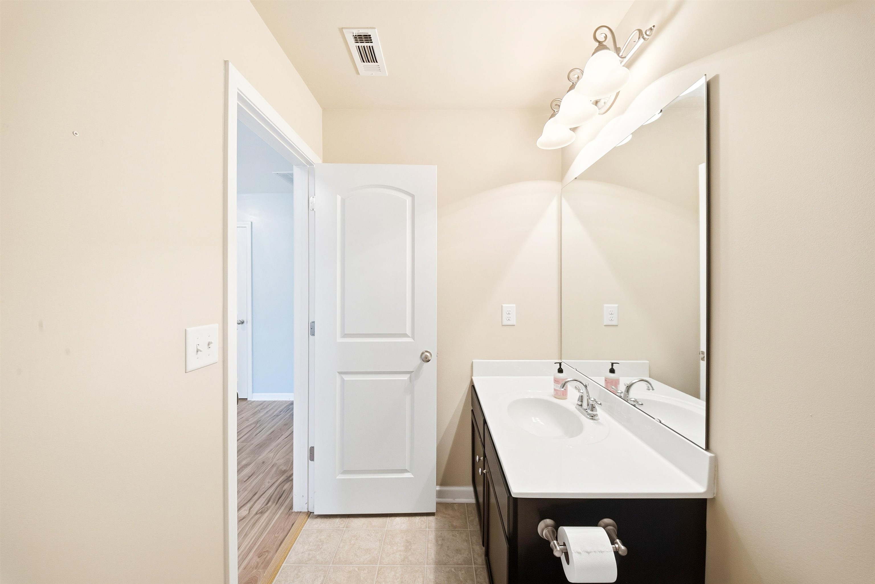 532 W Saddletree Drive Property Photo 26