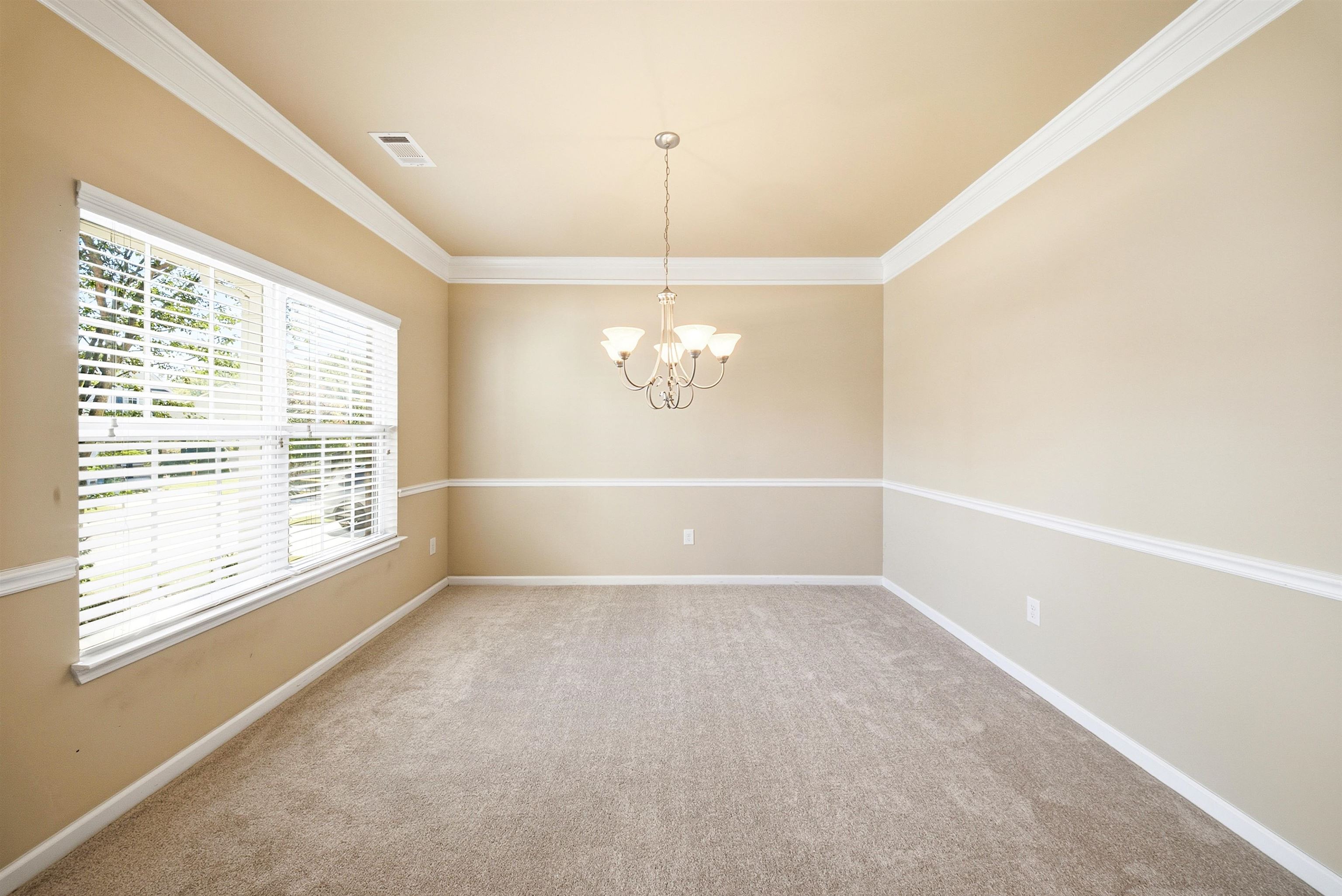 532 W Saddletree Drive Property Photo 32