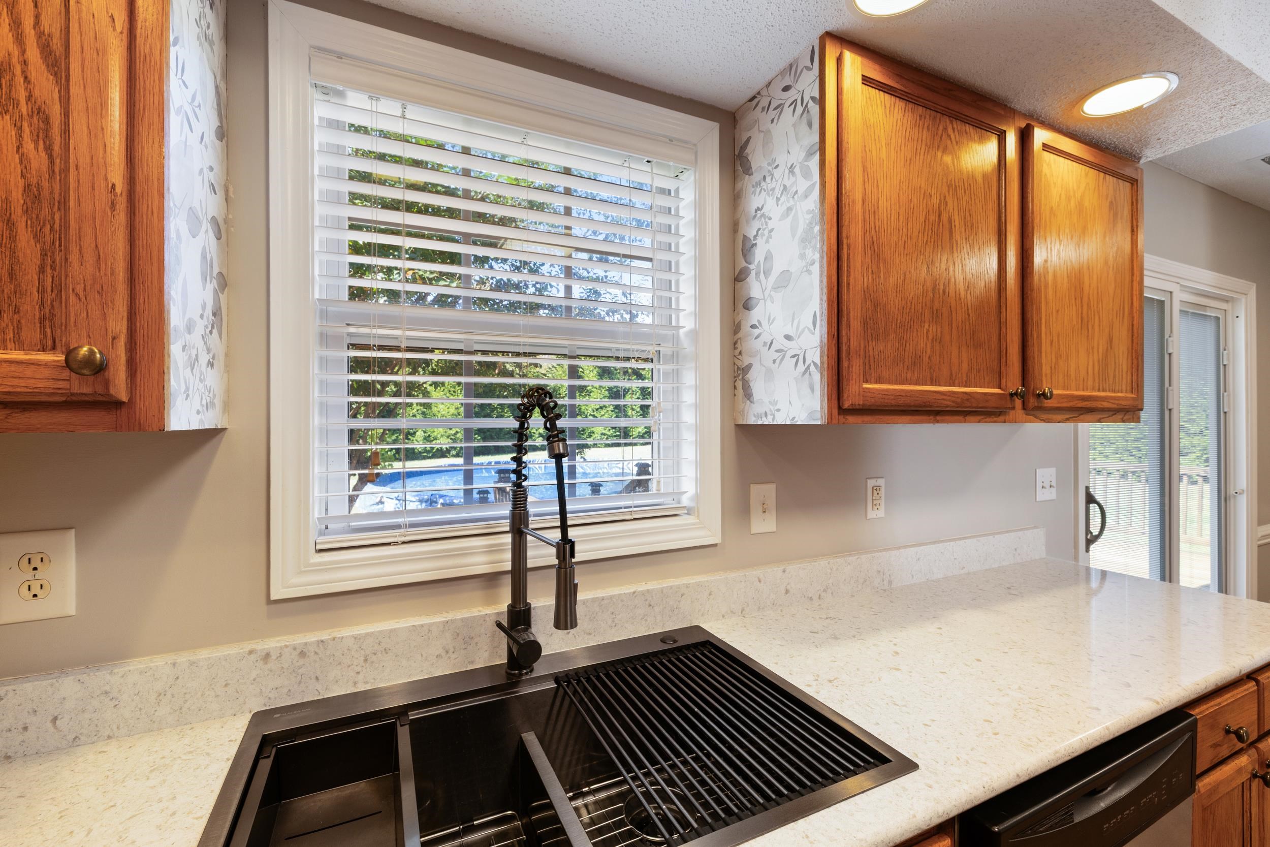 300 Cunningham Road Property Photo 10