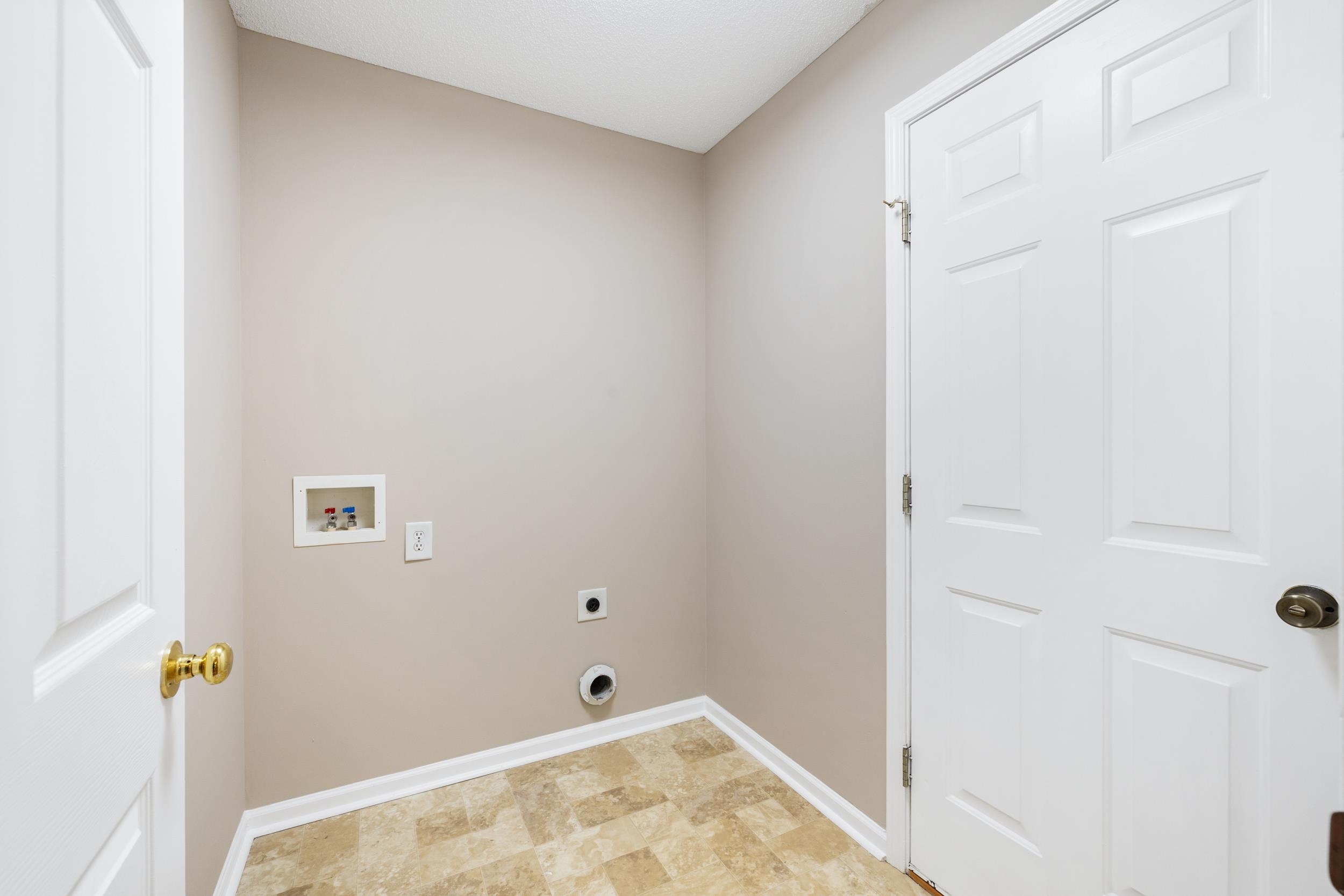 300 Cunningham Road Property Photo 16